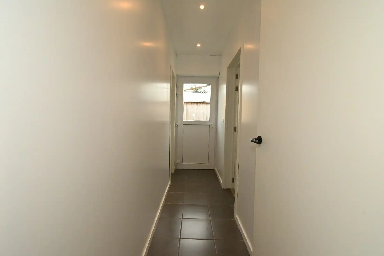 Gerenoveerde bungalow in Maldegem met tuin, terras en garage foto 22