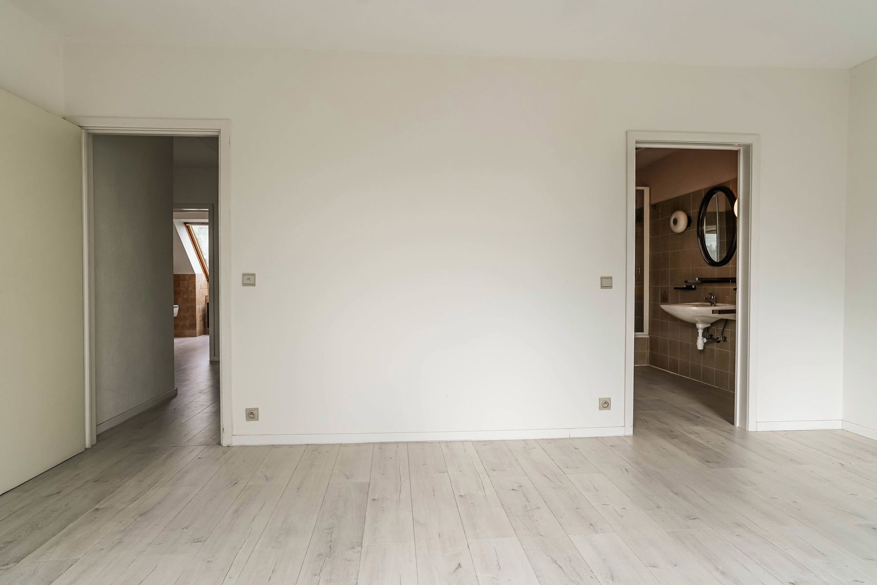 Veelzijdig, zeer ruim pand (handel én woonst) met tal van mogelijkheden in centrum Malderen! foto 28