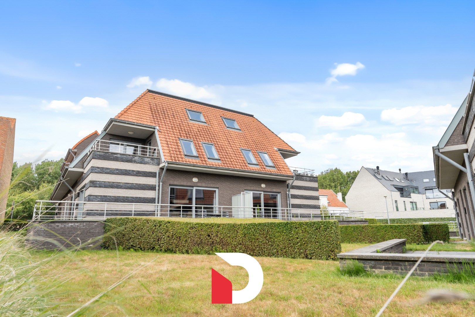Duplexappartement met 2 slaapkamers op een unieke kustlocatie foto {{pictureIndex}}