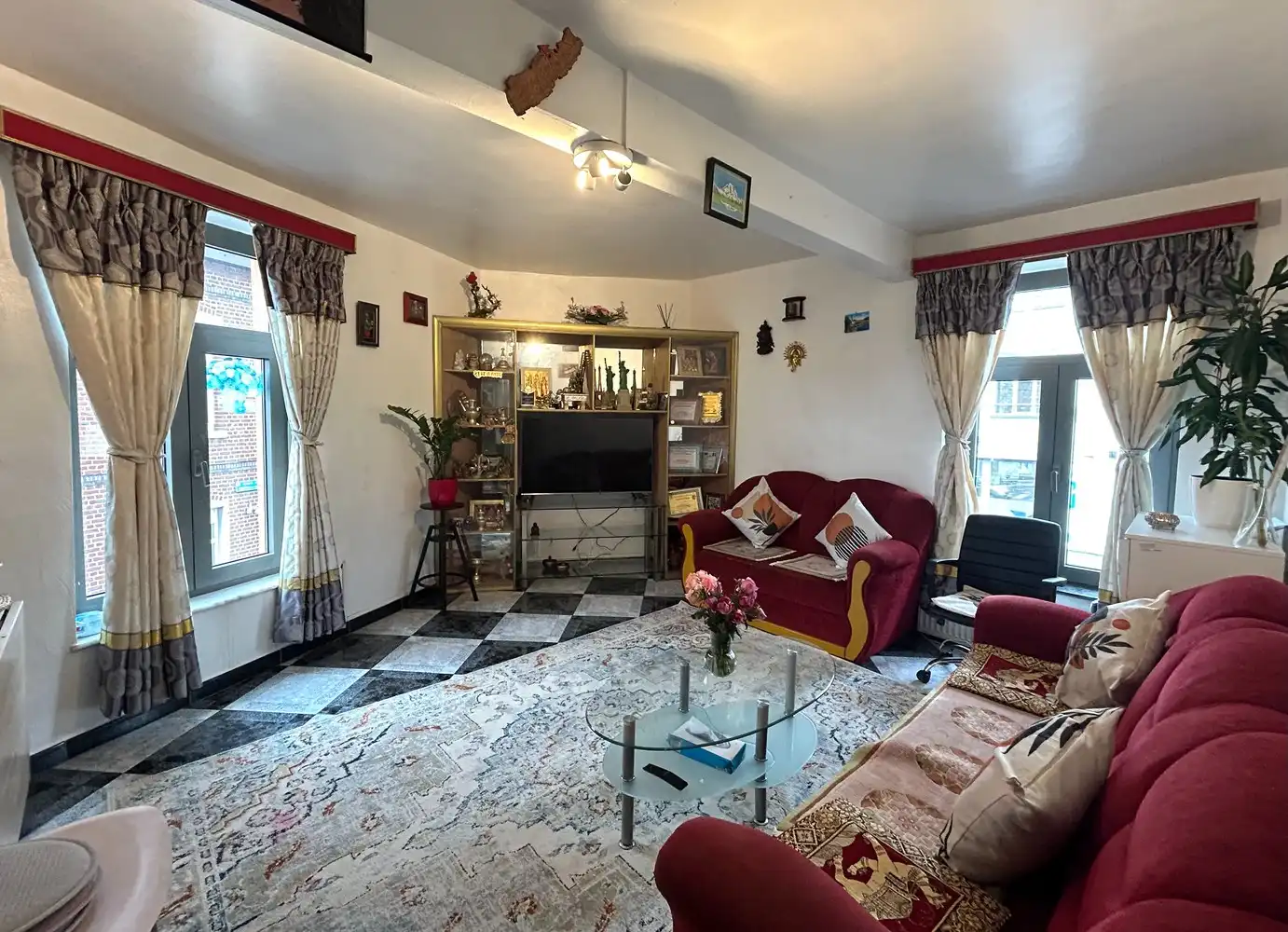 Hoekwoning met 4 slaapkamers en 2 badkamers foto 10