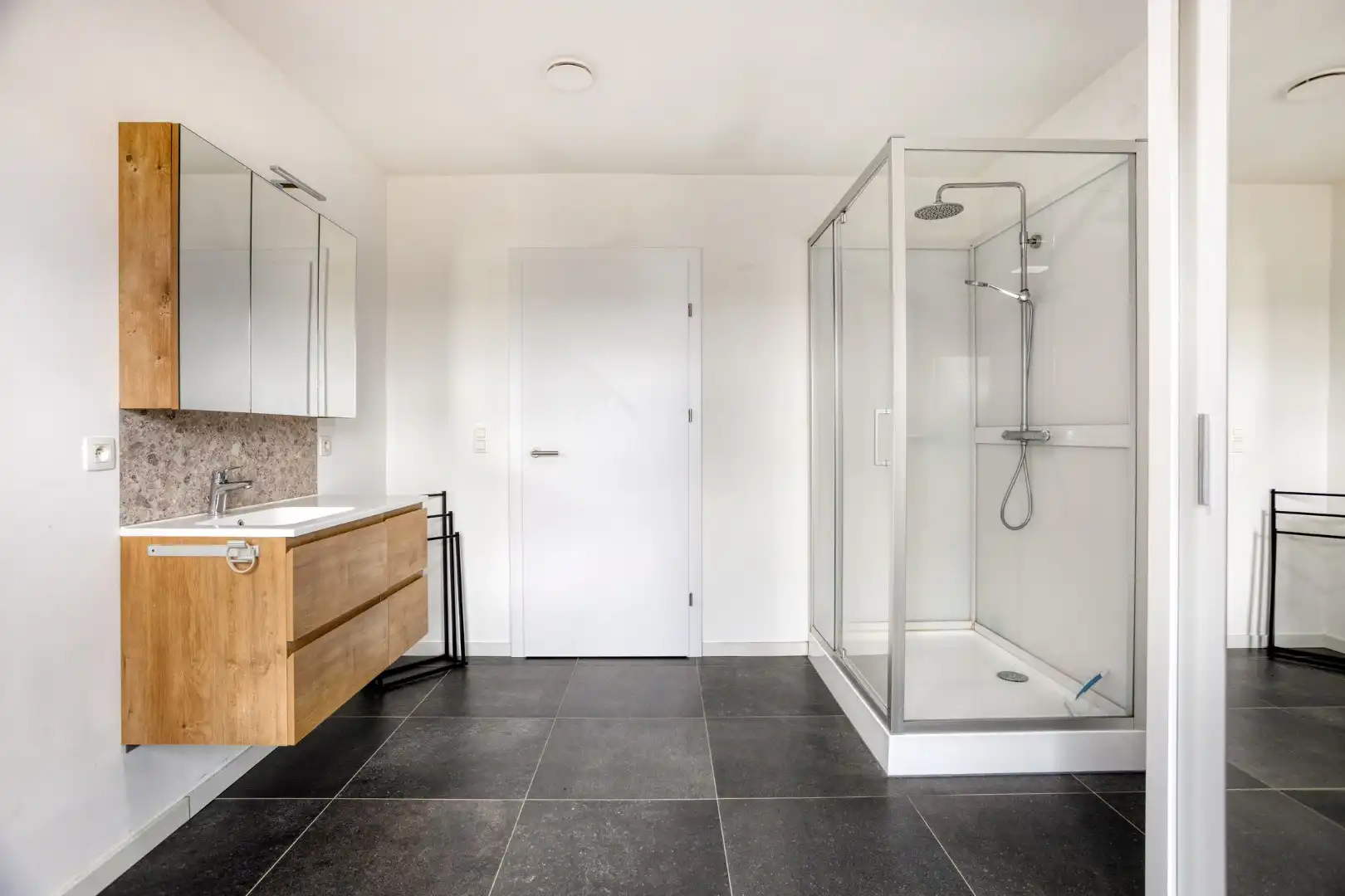 Ruime nieuwbouwwoning met 3 SLKPS onder registratierechten!  foto 22