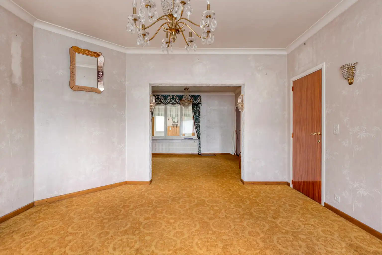 Ruime te renoveren tweegevelwoning op gunstige locatie foto 7