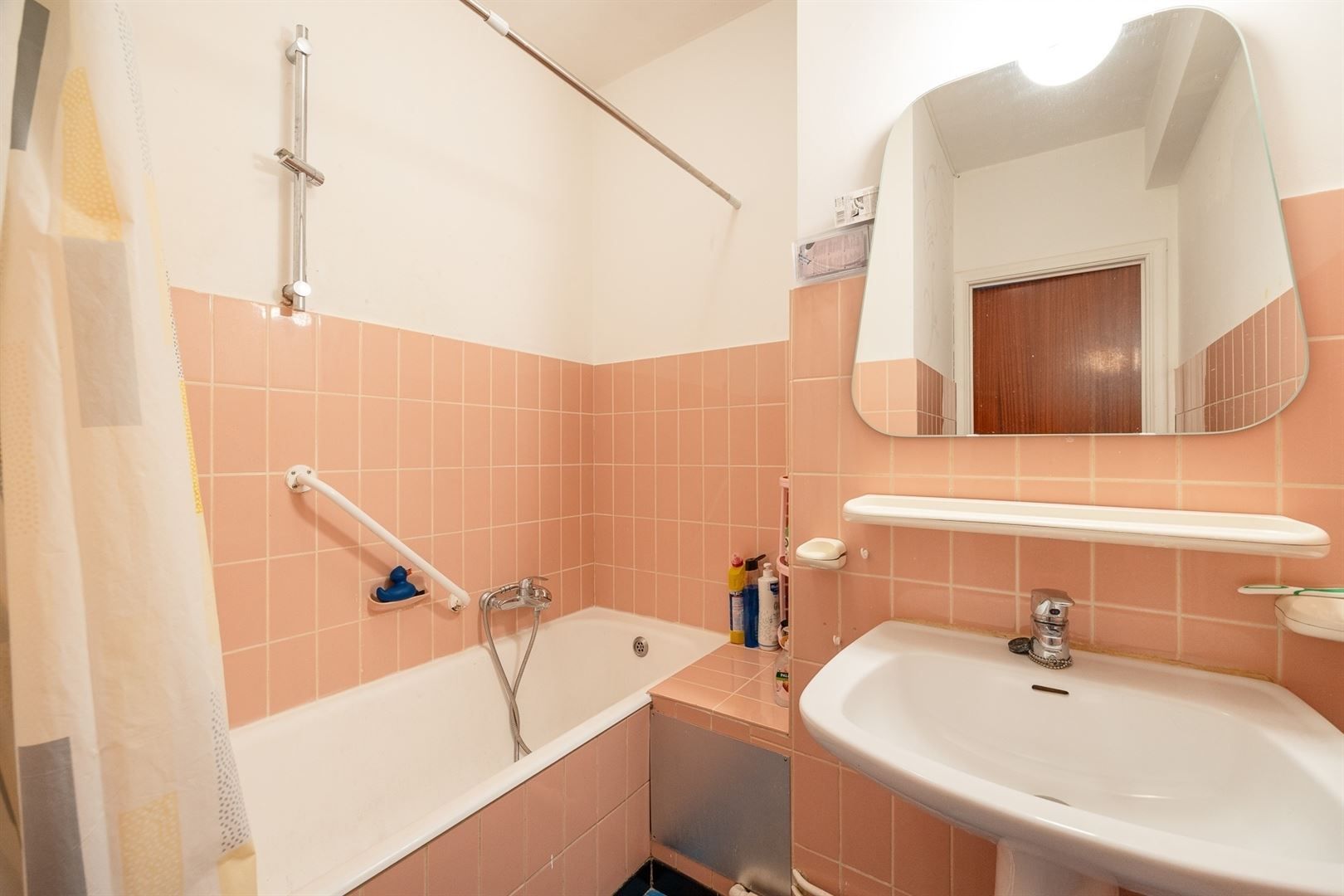 Appartement met 2 slaapkamers, terras en parking foto 14