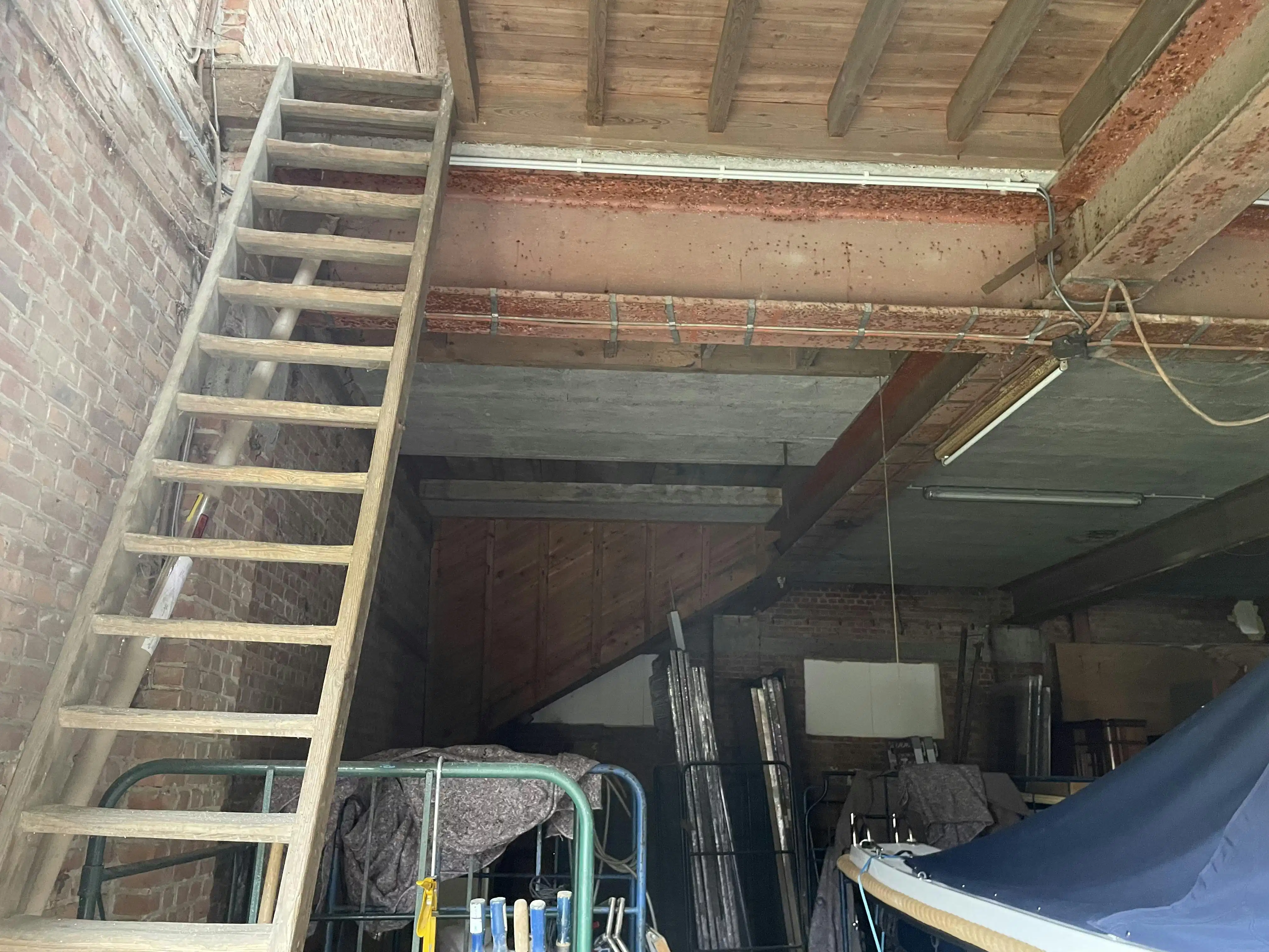 bouwgrond voor woningbouw met opslagplaats foto 8