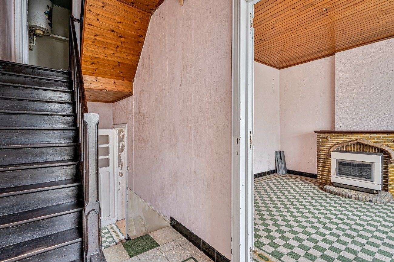 Twee te renoveren woningen onder 1 dak foto 5