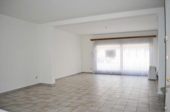 Gelijkvloers appartement in het centrum met twee slaapkamers. foto 3