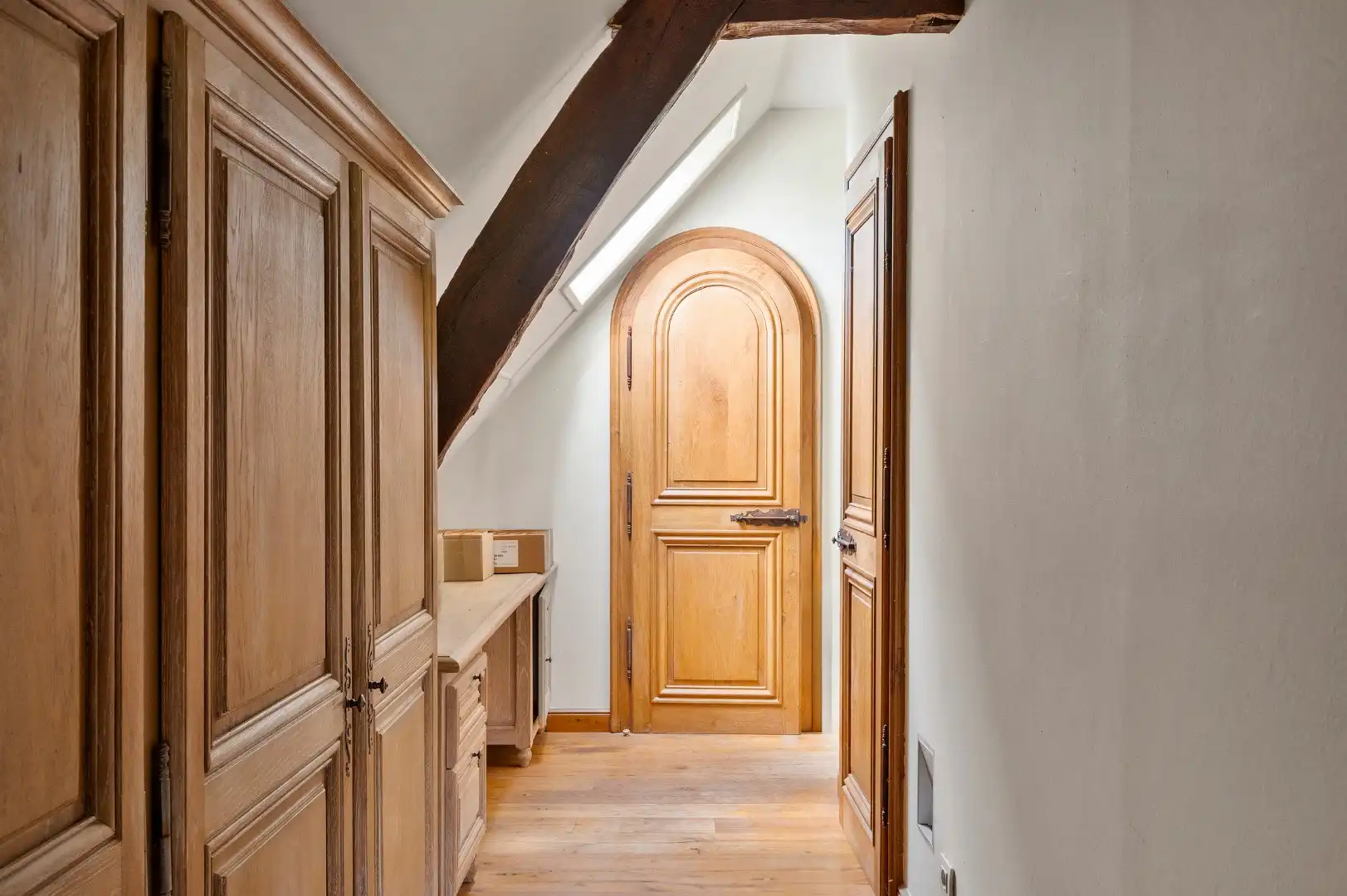 Uitzonderlijke hoeve met binnenpiste en paardenstallen op 1,88 hectare foto 17