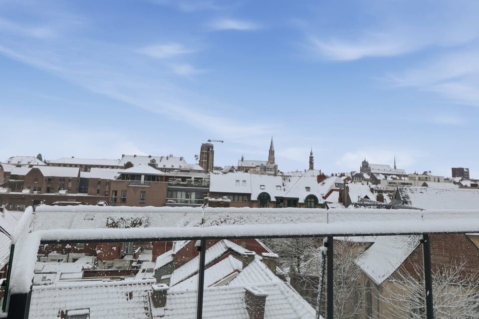 PENTHOUSE MET UNIEK DAKTERRAS, SAUNA EN STAANPLAATS IN HARTJE SINT-TRUIDEN foto 24