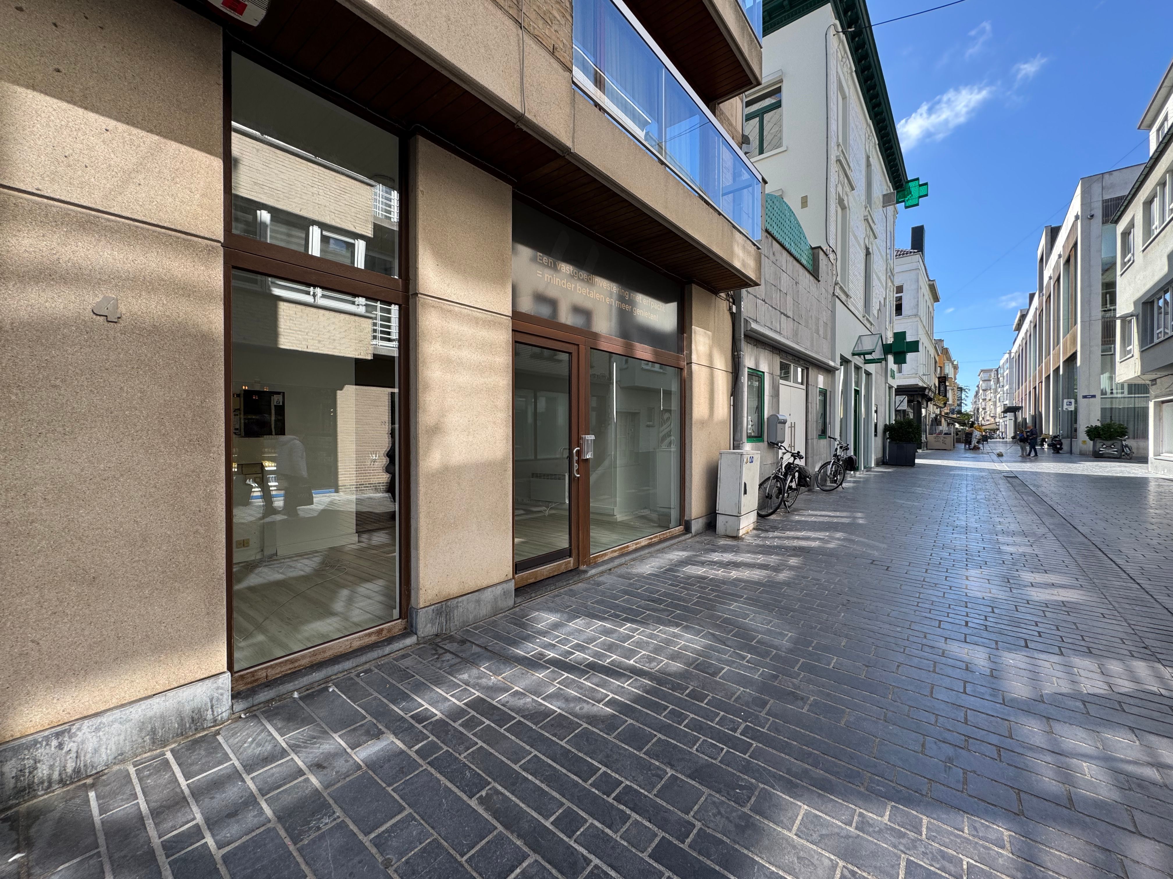 Handelsgelijkvloers 56m² foto 2