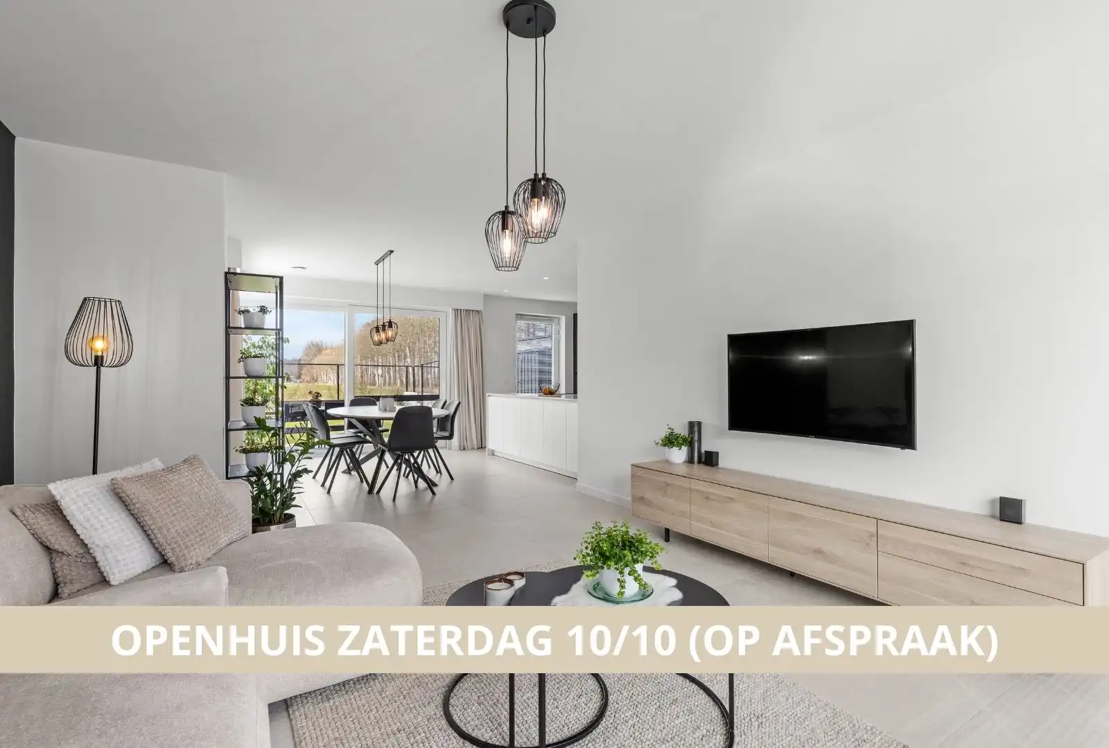 Moderne en lichtrijke halfopen woning met 3 slaapkamers foto {{pictureIndex}}