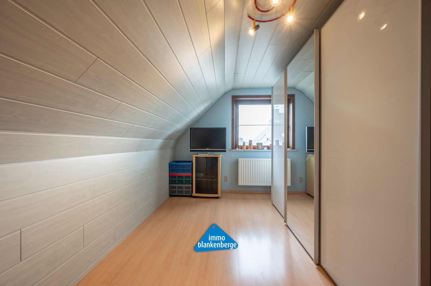 Ruime villa met zonnige tuin en moderne veranda op wandelafstand van de zee foto 26