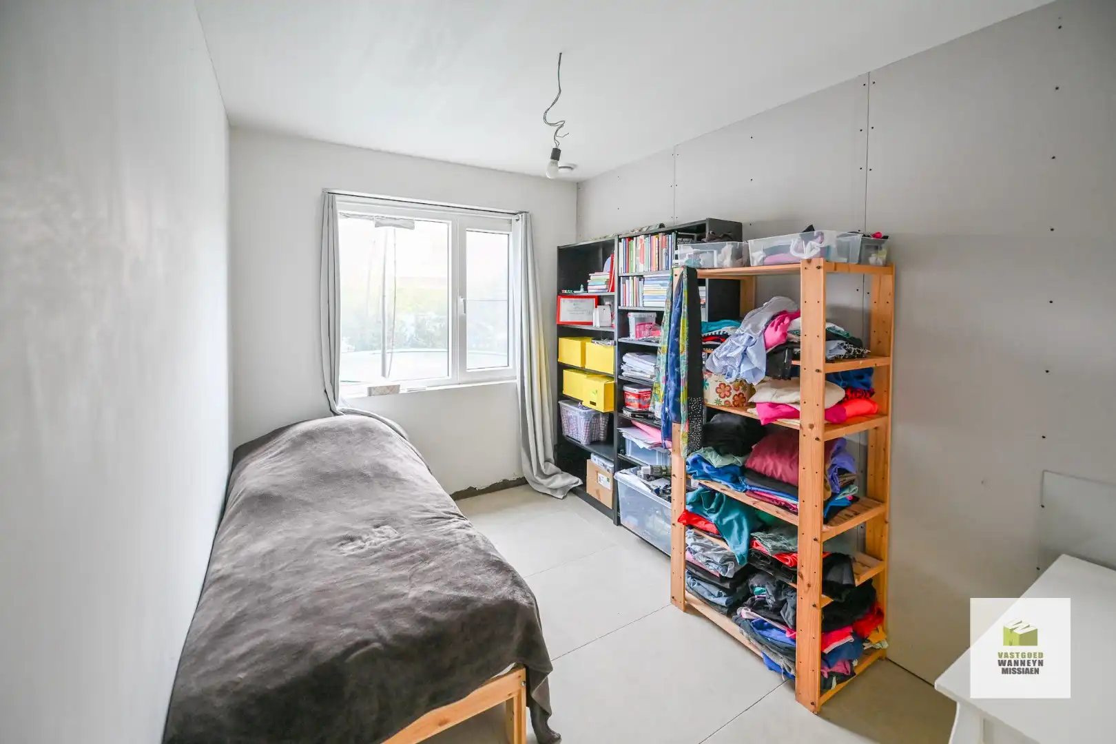 Gerenoveerde woning met 3slpk, garage en tuin op 648m2 foto 8