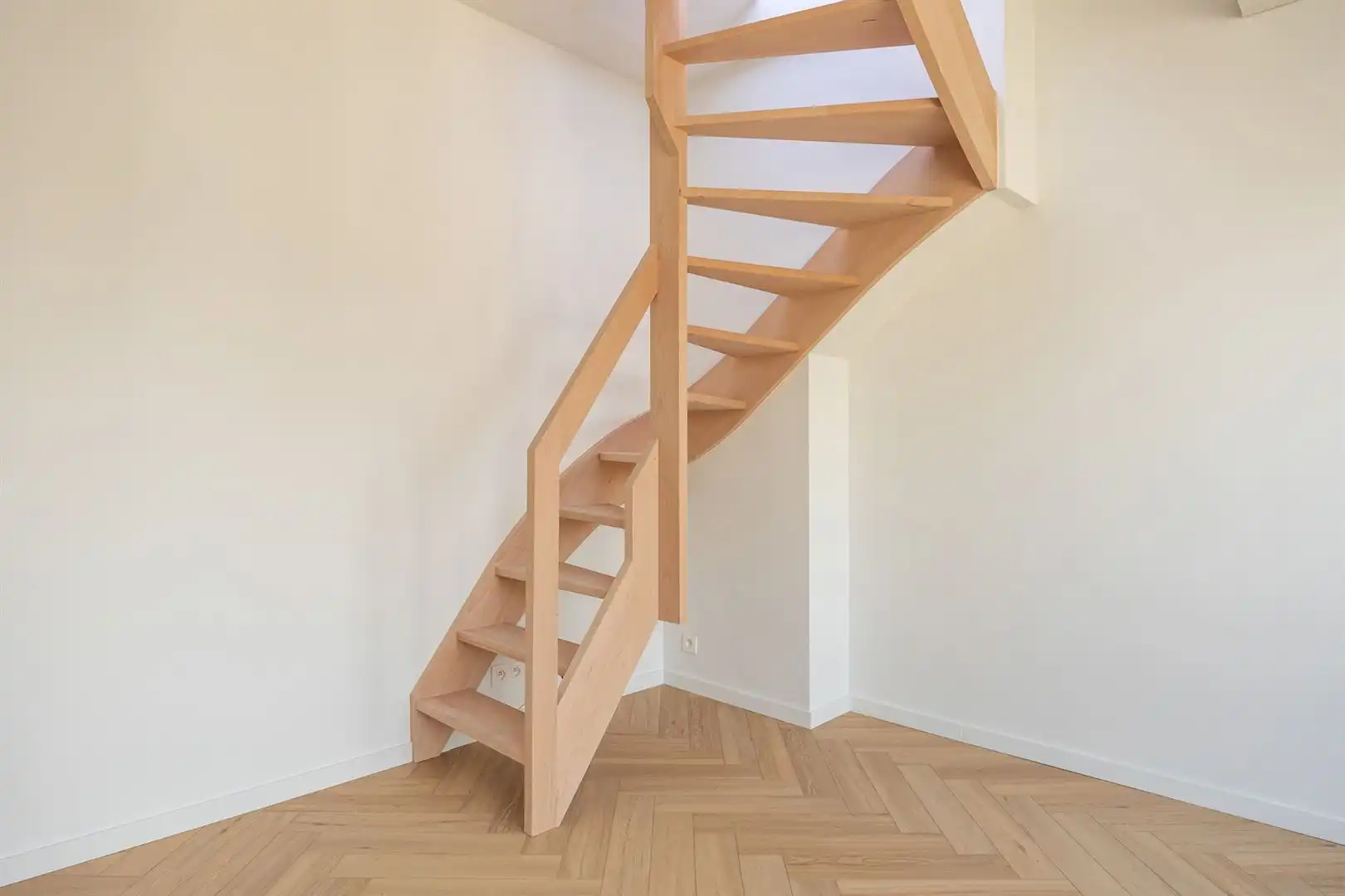 Gerenoveerd en instapklaar appartement met dakterras.  foto 11