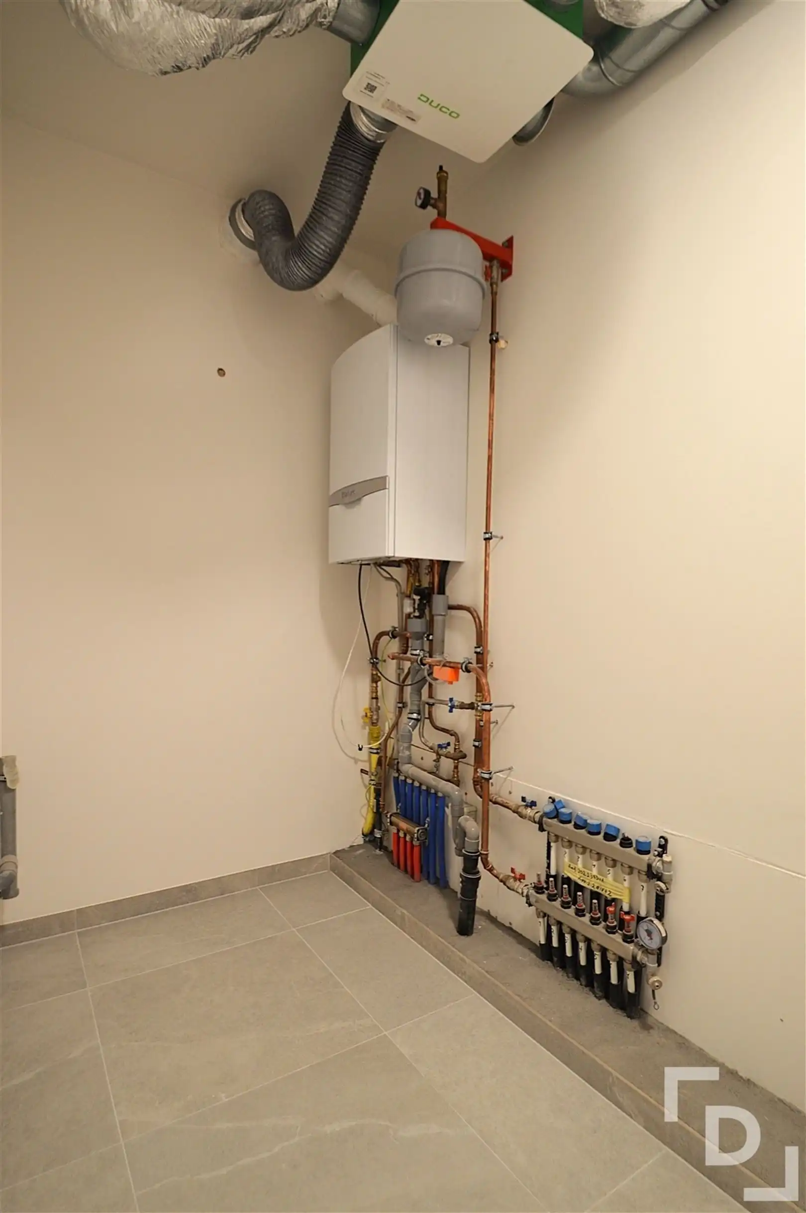 Nieuwbouwappartement met staanplaats in centrum Ieper foto 16