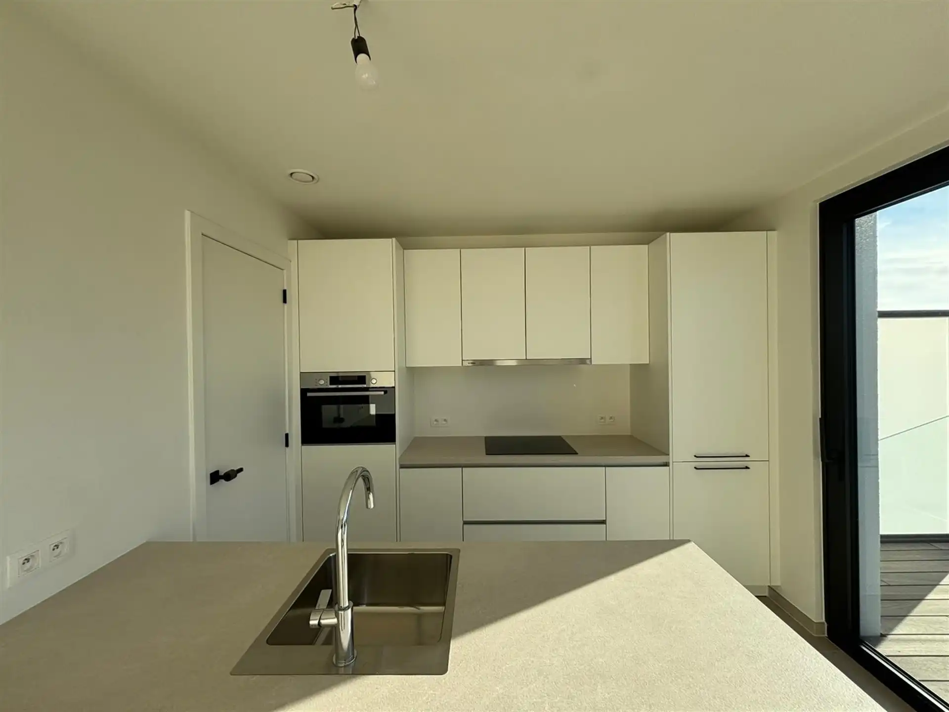 Modern duplex-appartement met private tuin en ruime terrassen in Asse! foto 12