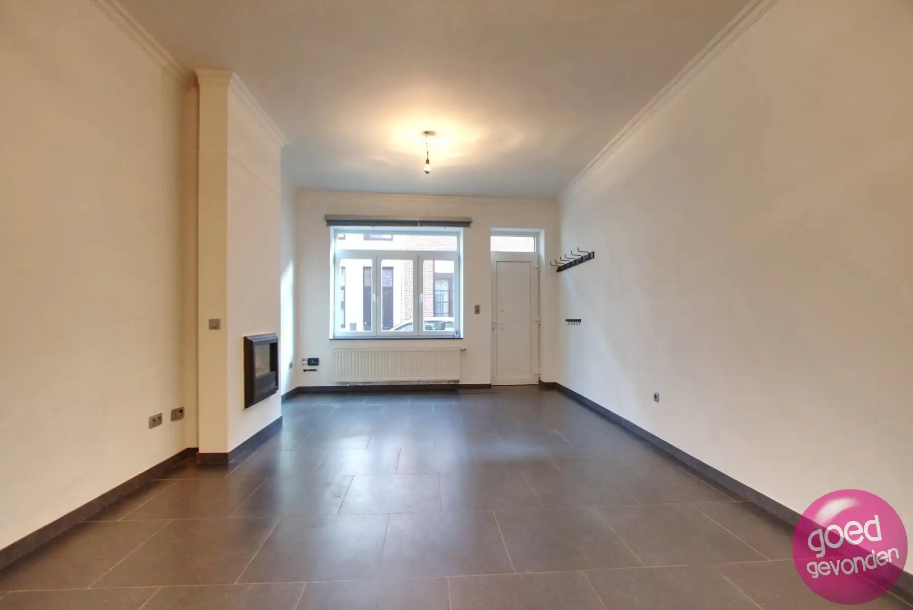 STADSHUIS - 3 SLK - ZEER RUIM TERRAS - INSTAPKLAAR - RUSTIG foto 3