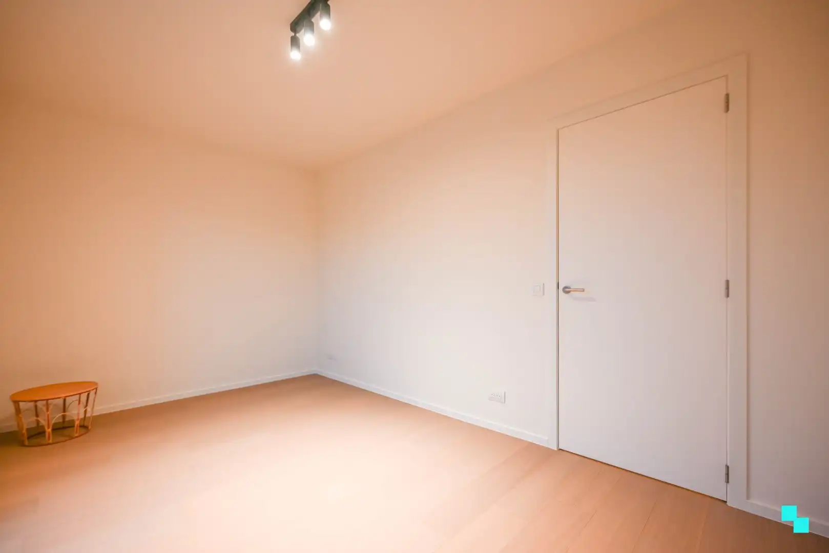 hoekappartement met aangenaam terras foto 19