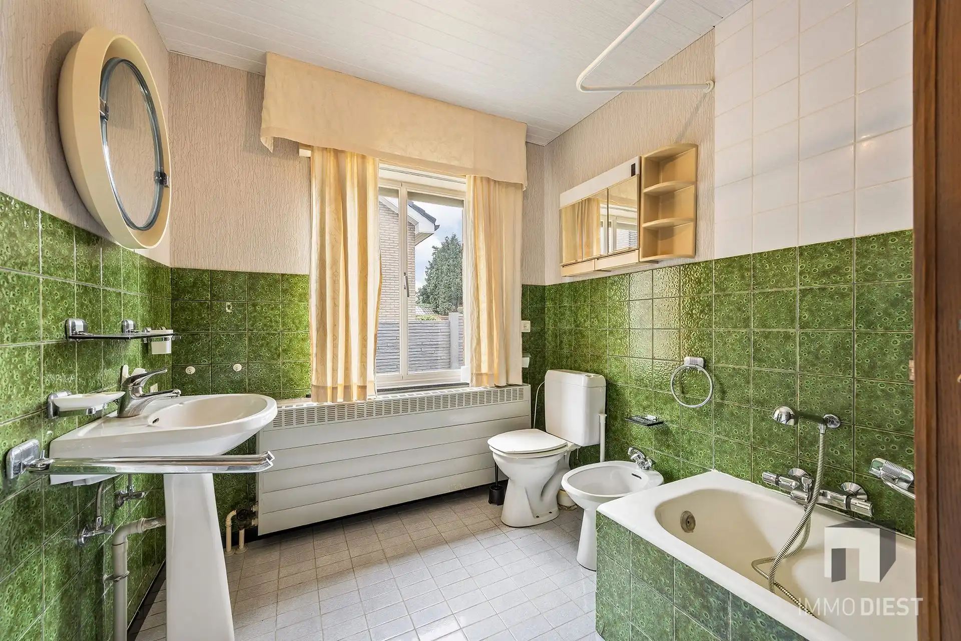 Op te knappen betaalbare split-level woning te Schaffen, kort bij de Bossen van Hees foto 23