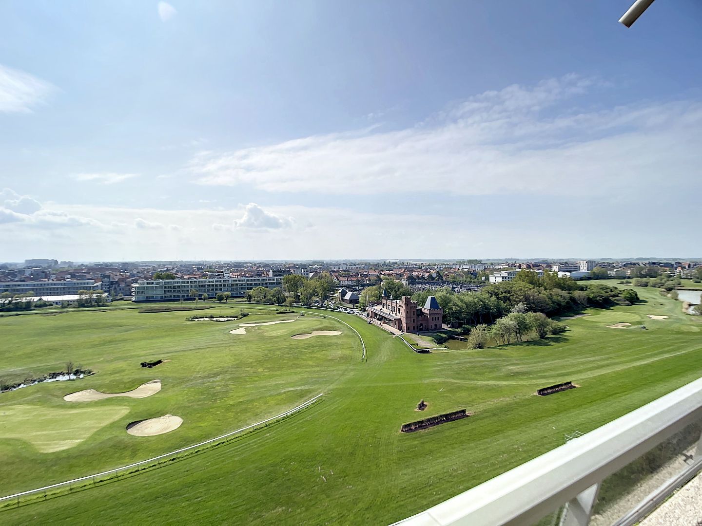 Studio met terras met zicht om Wellington Golf.  foto 10
