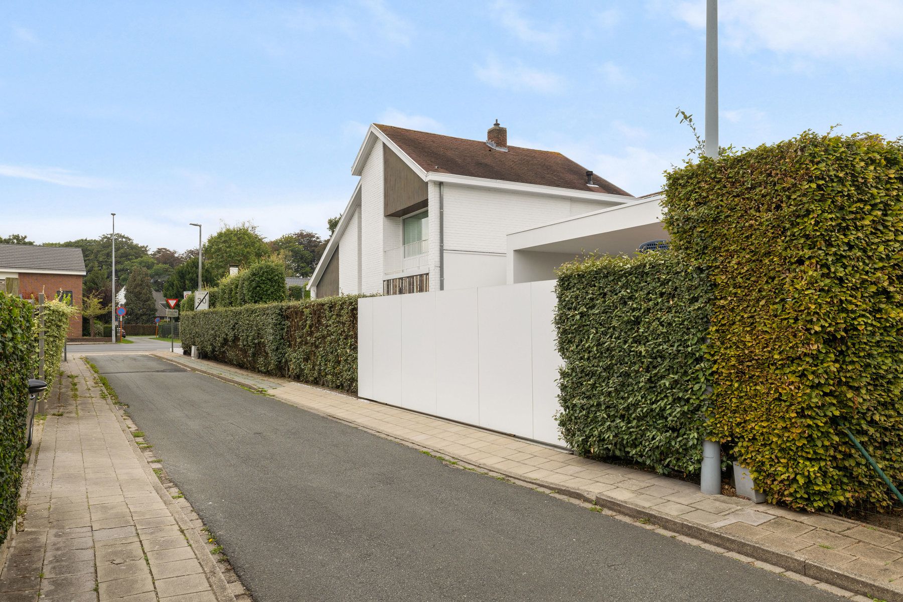 Instapklare en kwalitatieve woning te Sint-Andries Brugge foto 48