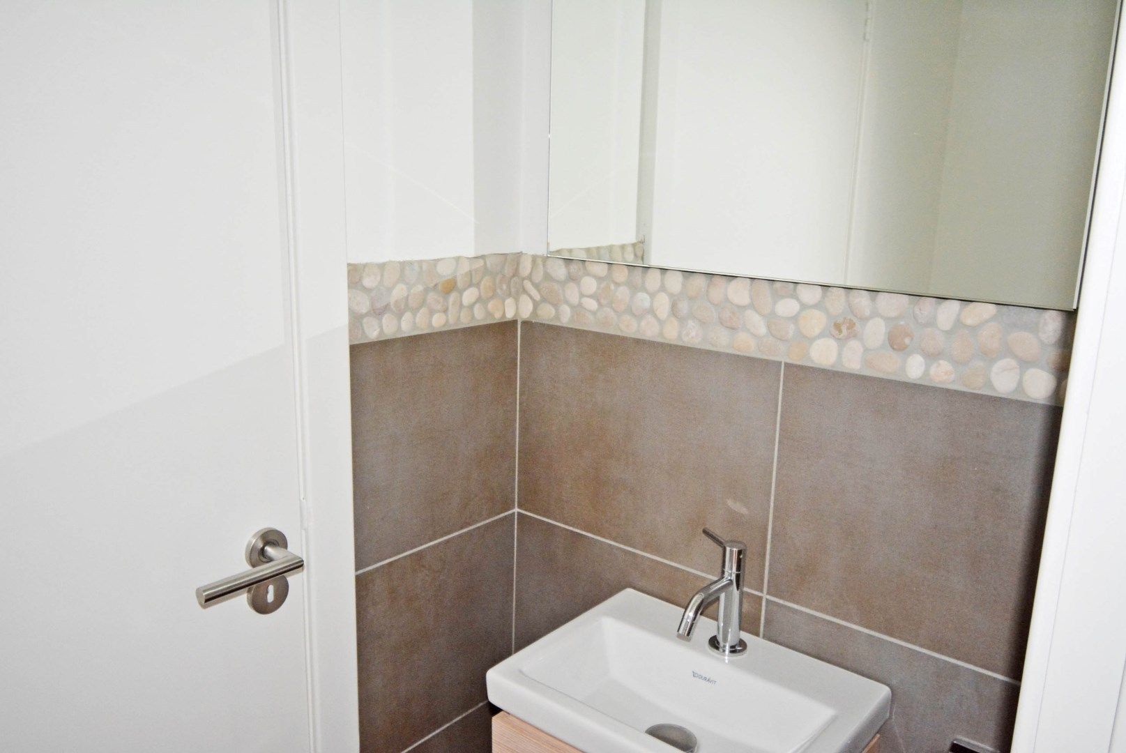 Gerenoveerd, ruim appartement op de Zeedijk Albertstrand foto 7