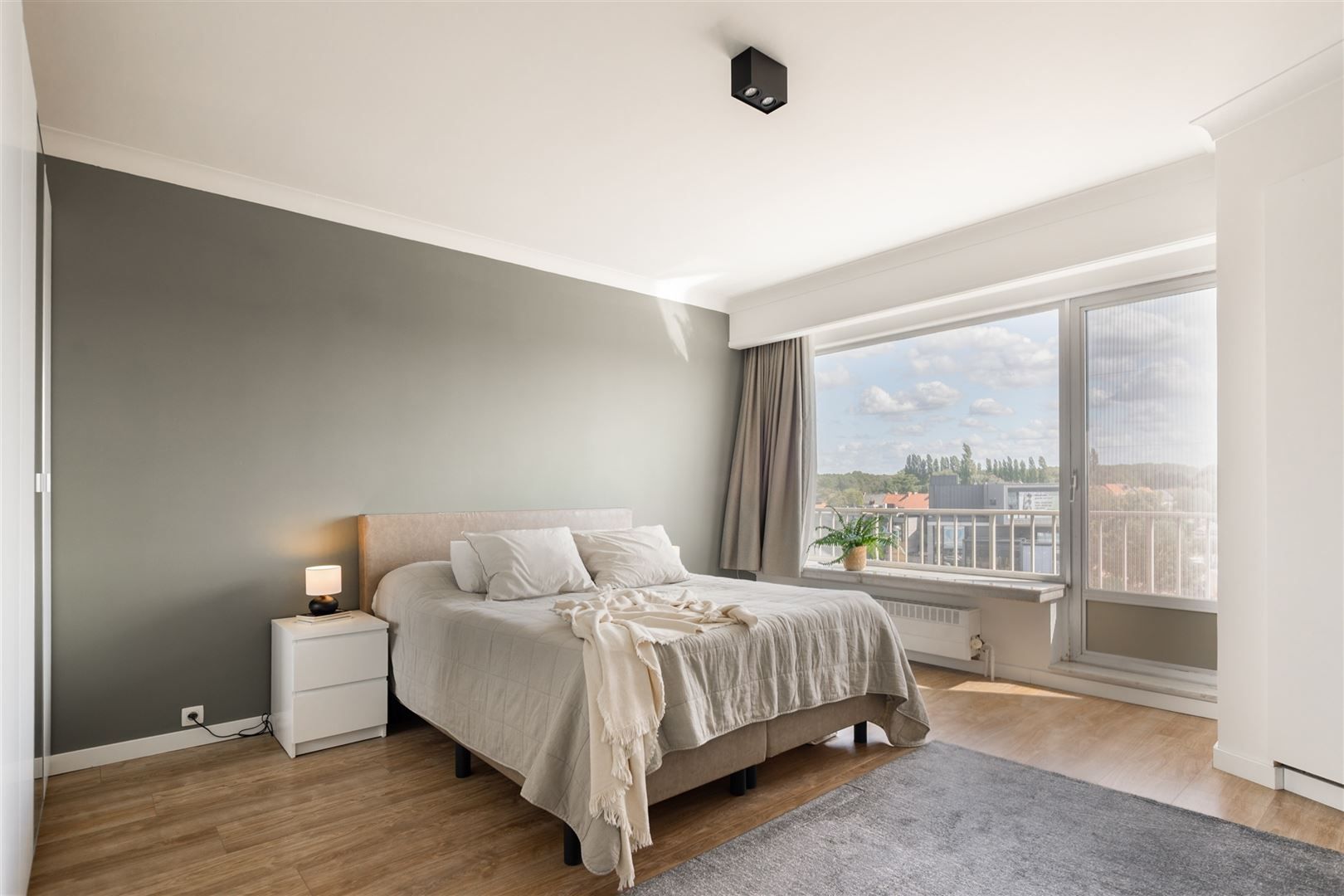 Ruim gerenoveerd appartement (177 m²) met terrassen  foto 13