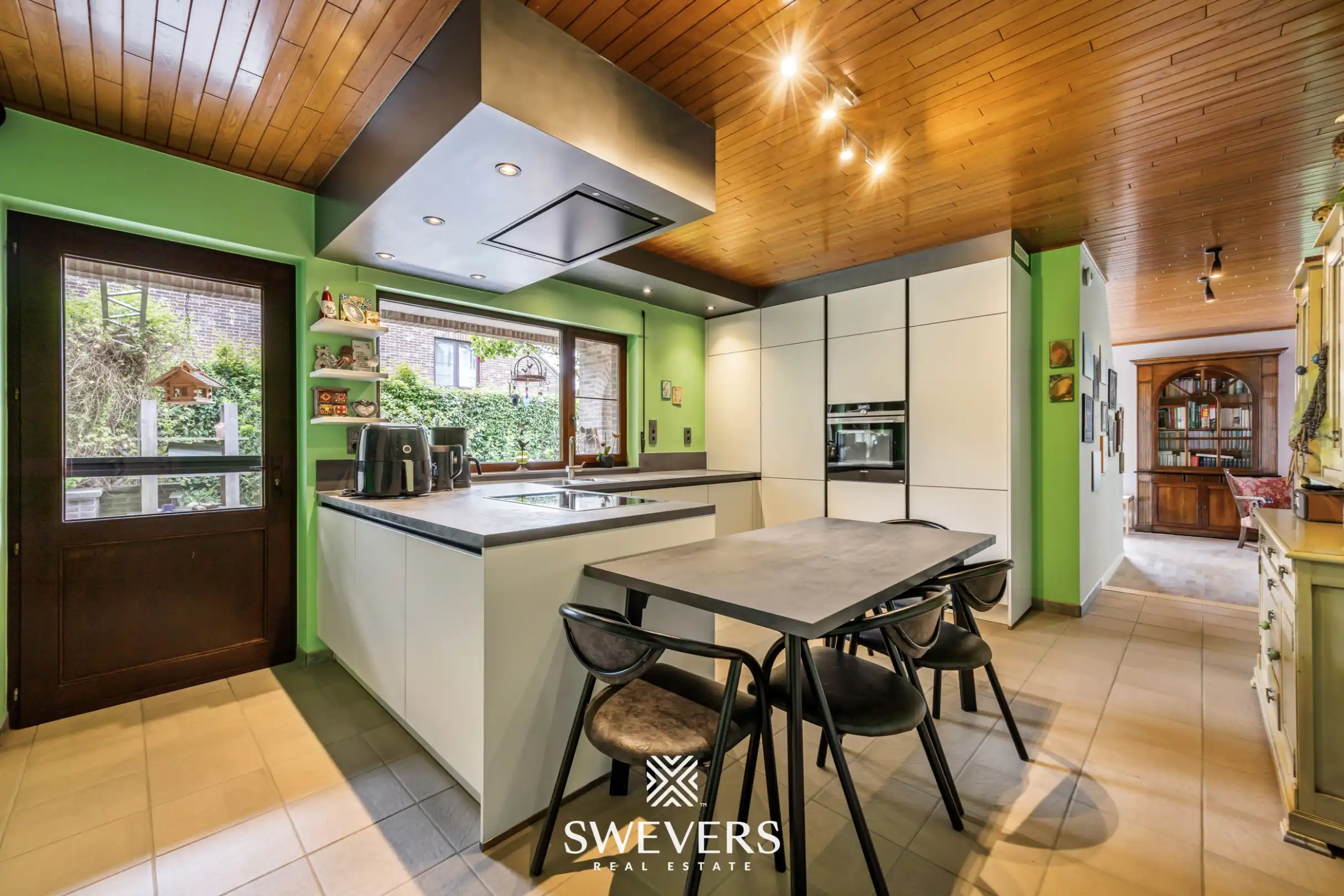 Ruim wonen in alle rust: open gezinswoning (242 m²) op breed perceel van 13 are in Herk-de-Stad foto 8