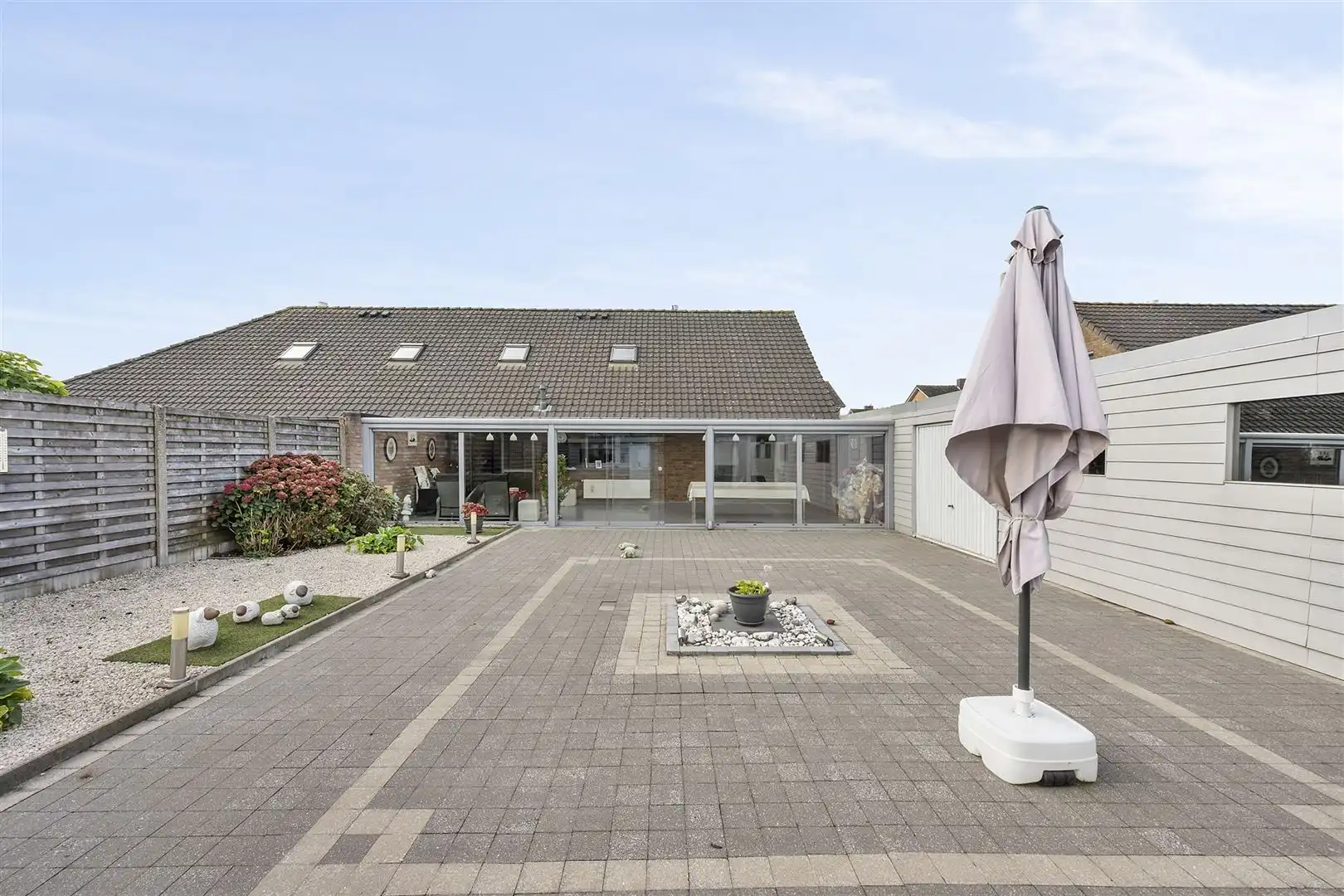 Halfopen bebouwing met 3 slpk's foto 25