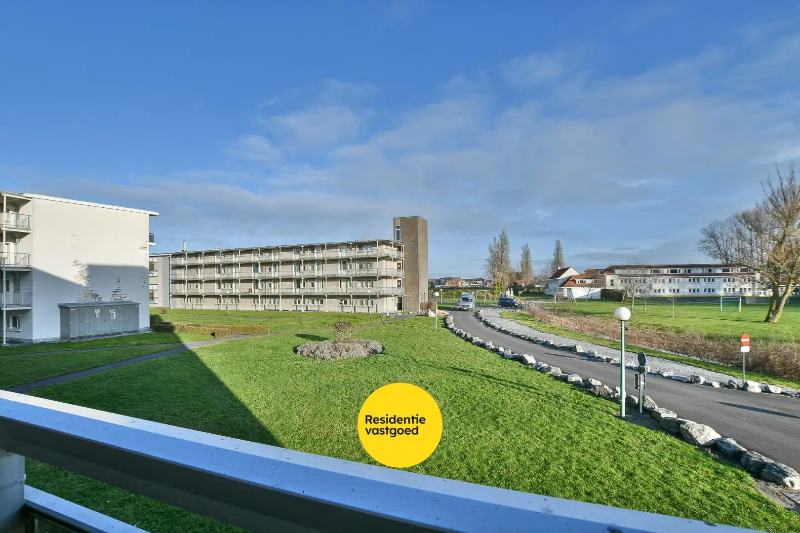 Eénslaapkamerappartement met terras, vlakbij strand en zee!  foto 2