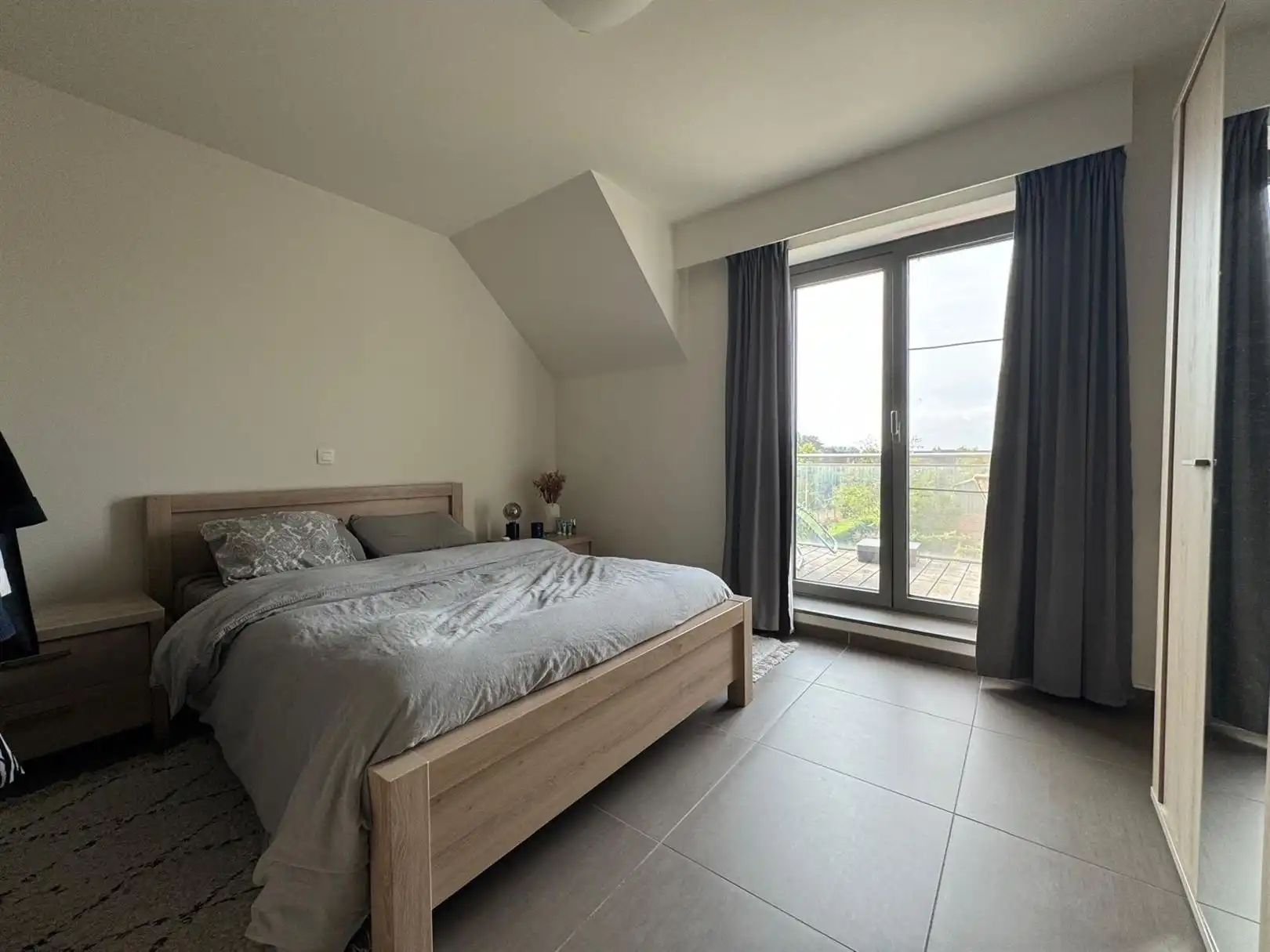 Modern duplex appartement met terras foto 6