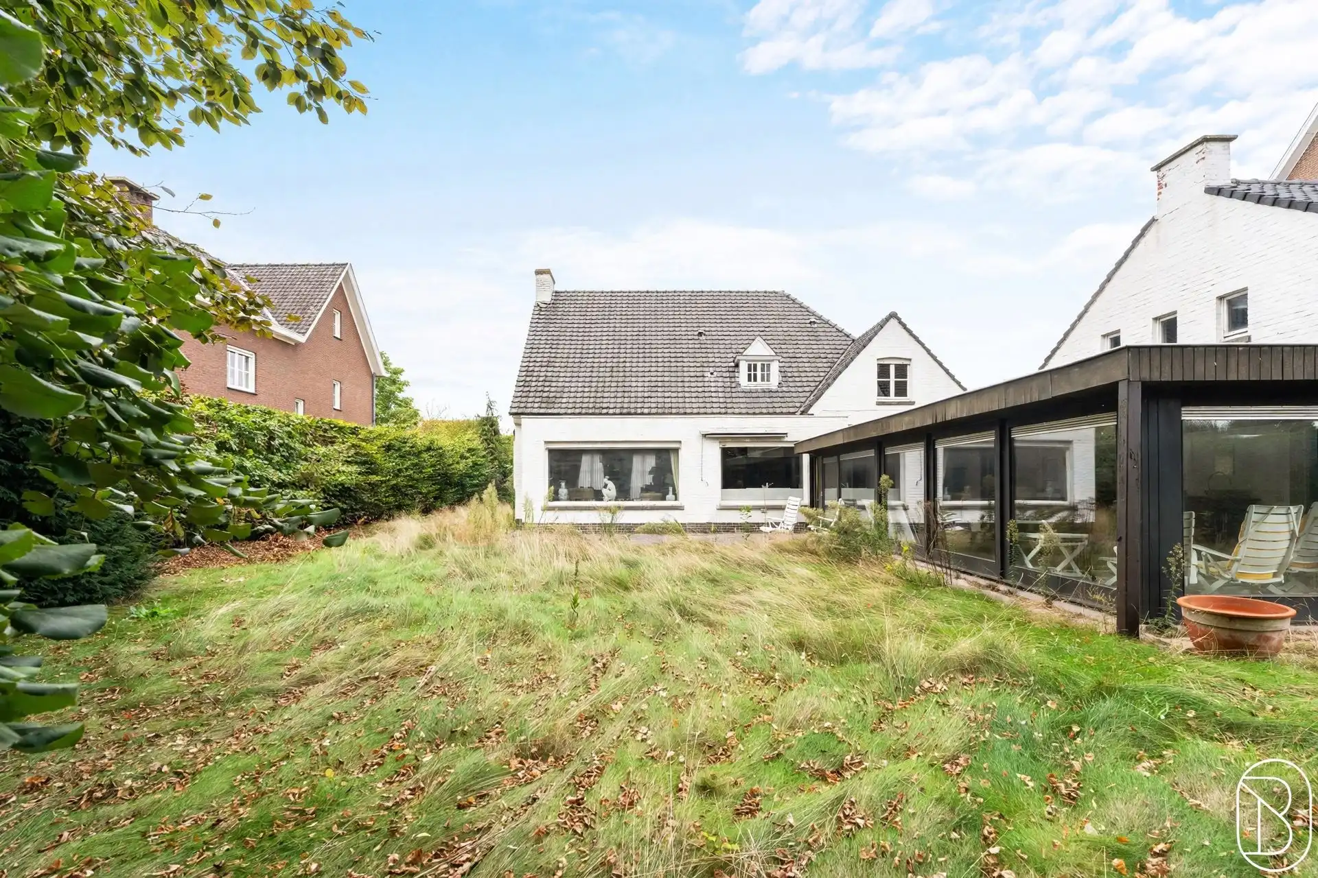 Te renoveren/af te breken villa met vergunning voor 8 app. foto 20