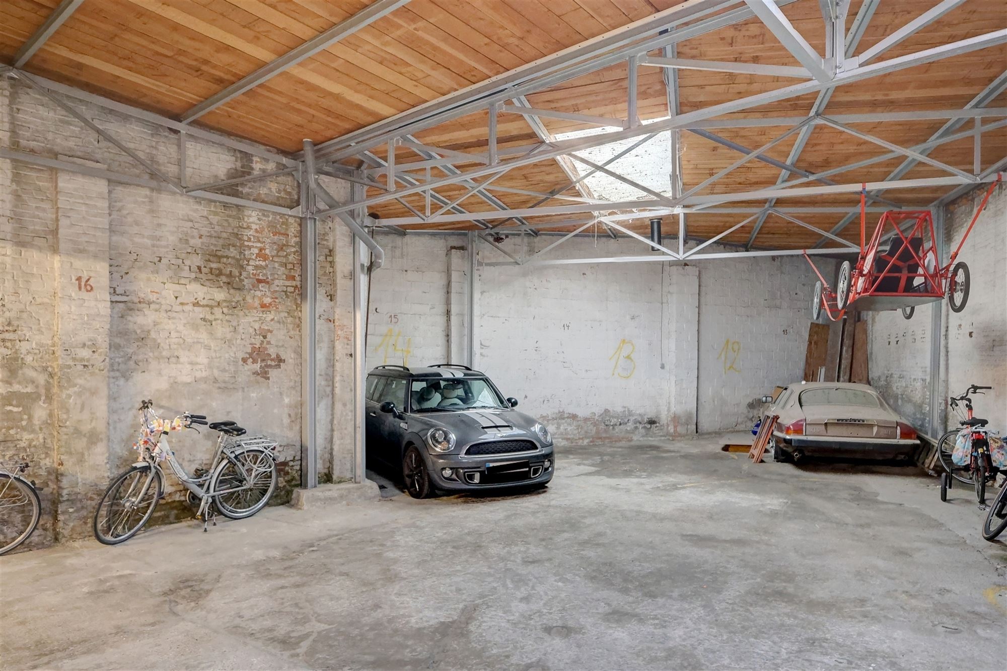 Opbrengsteigendom: 14 staanplaatsen in Mechelen foto 6