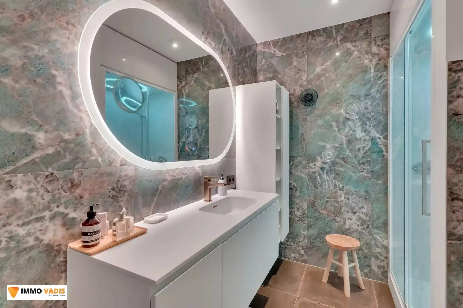 Exclusief herenhuis in Oud-Rekem foto 17