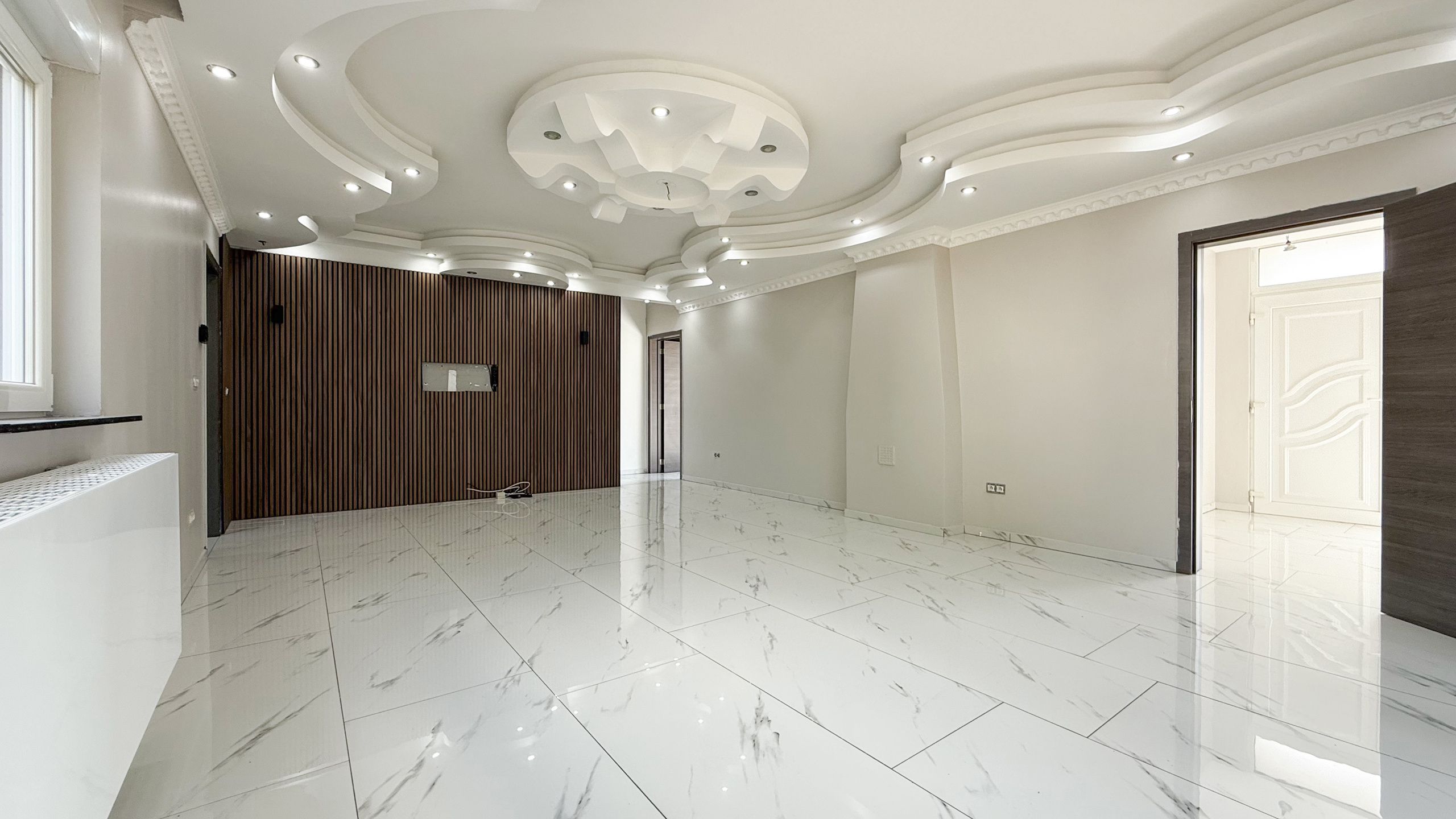 Vernieuwde ruime woning met 4slpks op 6are met gunstig EPC!  foto 3