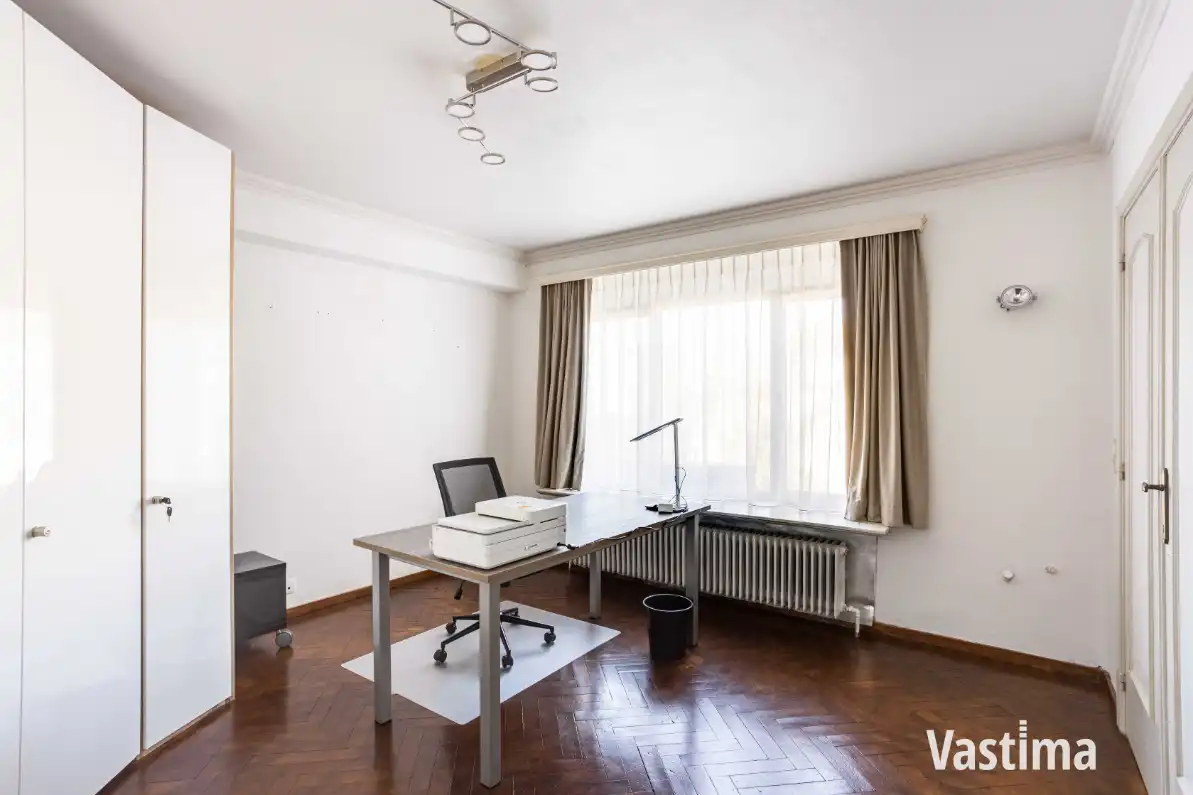Instapklare dokterswoning met garage en 5 slaapkamers foto 19