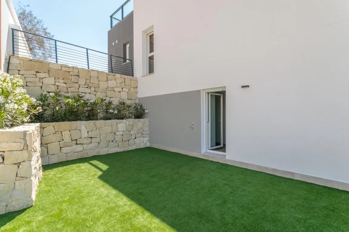 Hedendaagse pareltjes nabij de zee: moderne villa's met prachtig zicht foto 29