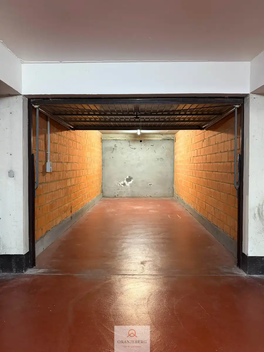 Garagebox Coupure Links, Gent foto 3