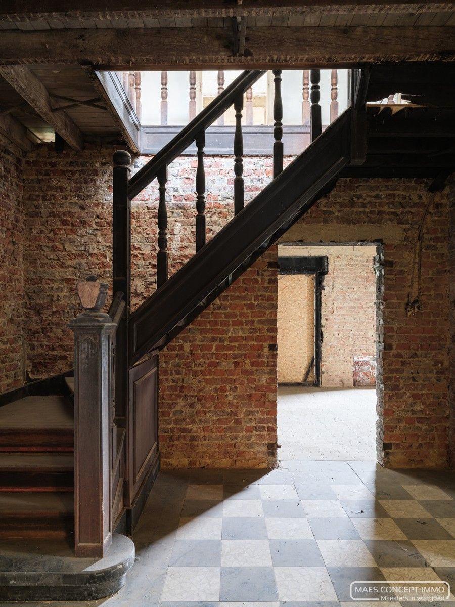 Unieke te renoveren burgerwoning in Kaster foto 2