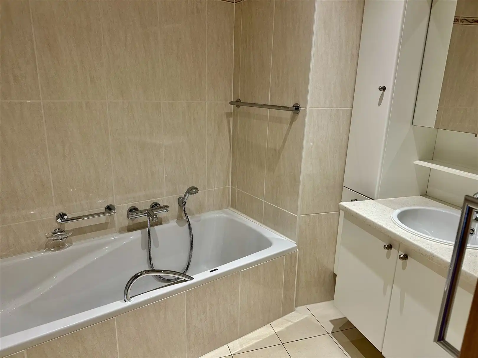 Appartement te huur op toplocatie in Oudenaarde  foto 8