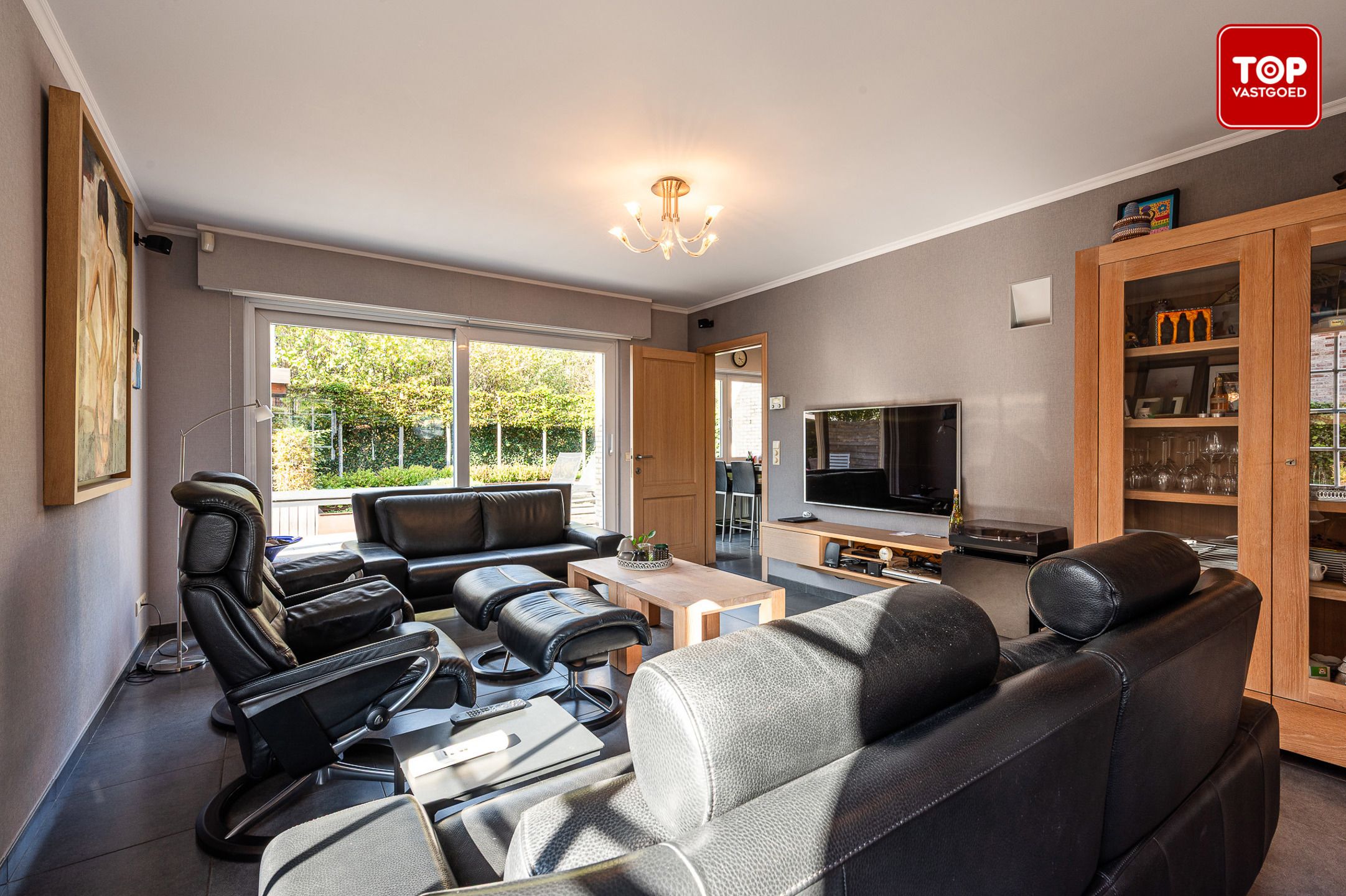 Instapklare woning in rustige straat met 3 slaapkamers, tuin en garage.  foto 6