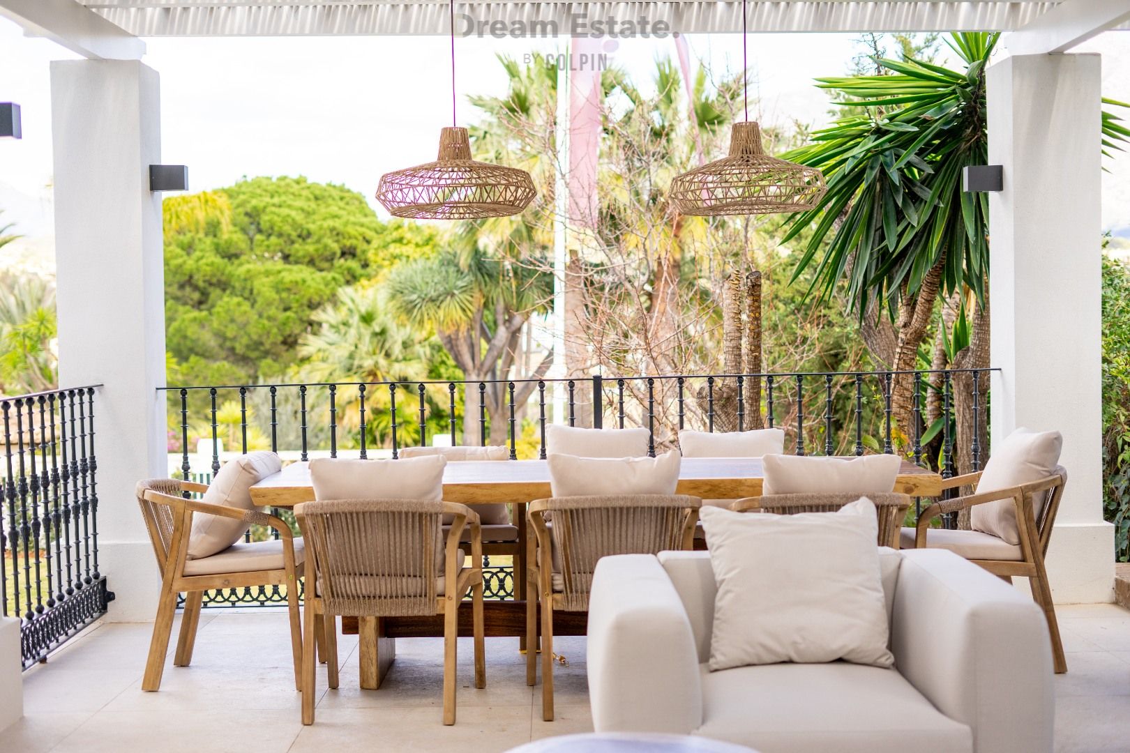 Villa La Concha is gelegen in de omgeving van Las Brisas Golf, Nueva Andalucia, Marbella. foto 2