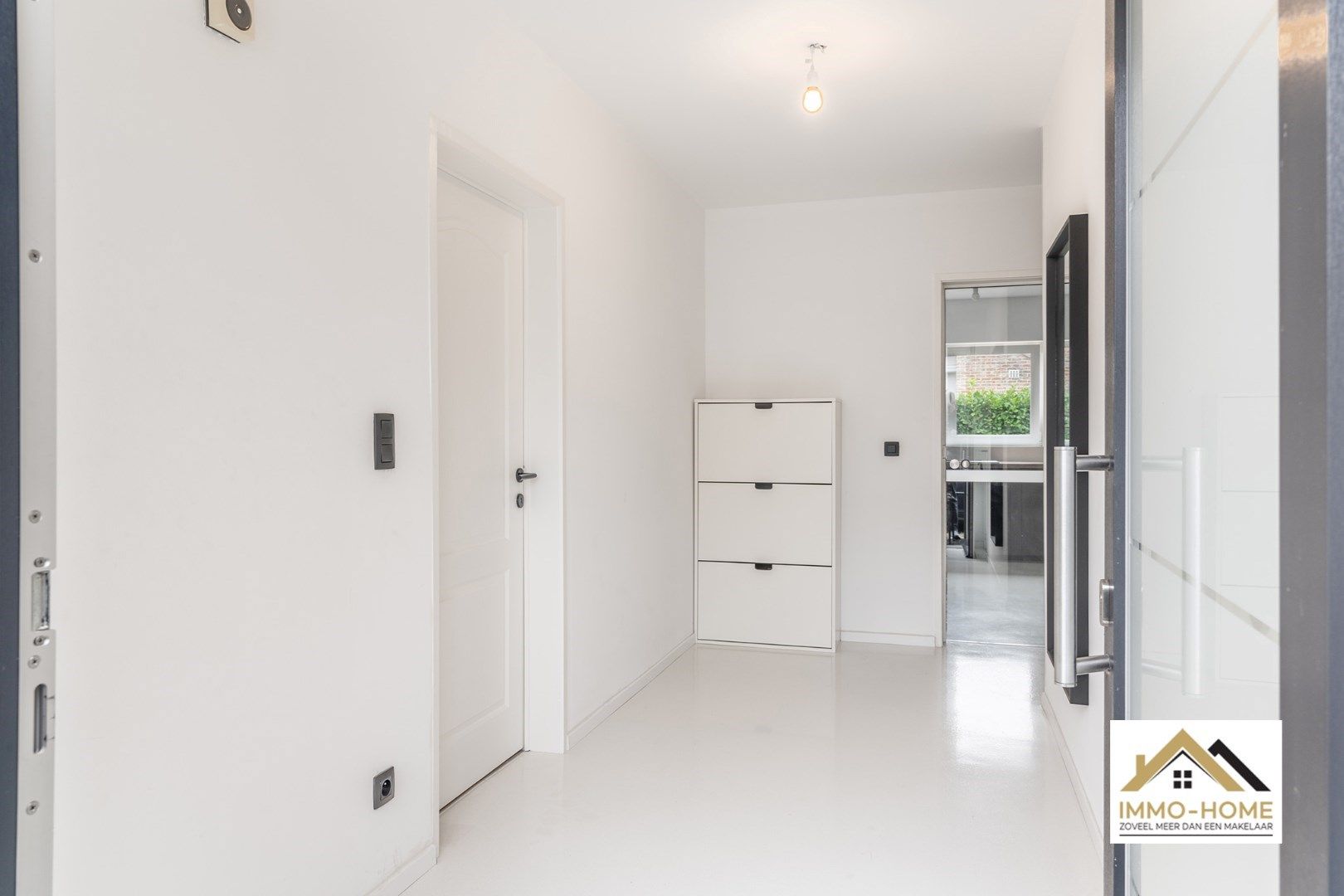 Opgefriste vrijstaande bungalow nabij groene omgeving! foto 11