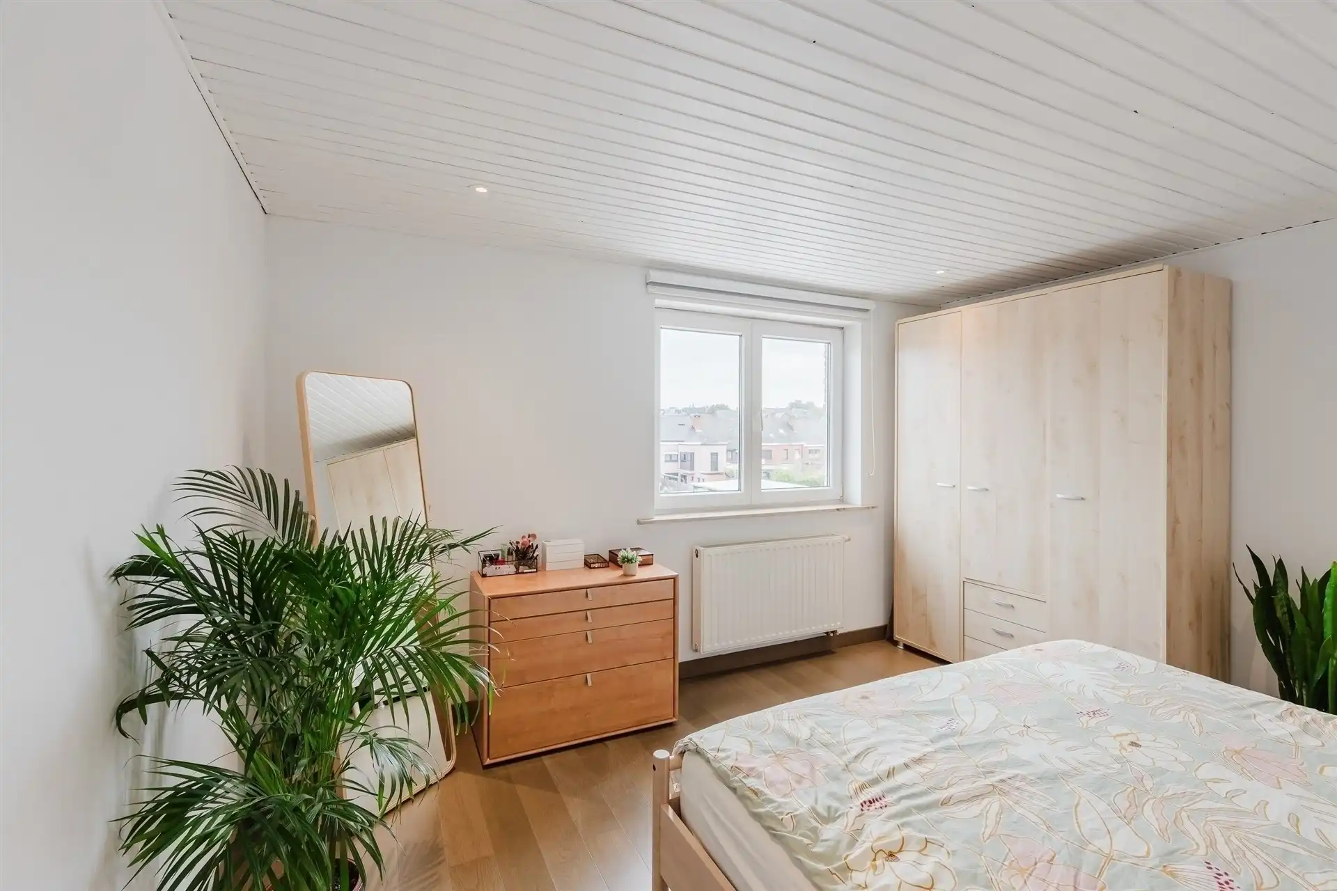 Fijn instap-klaar twee slaapkamer appartement in Wetteren centrum foto 16