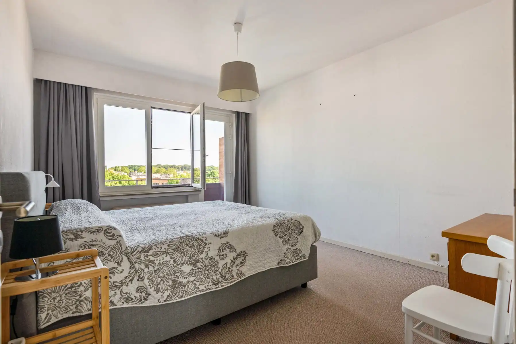 Een gerenoveerd appartement met uitzicht! foto 10