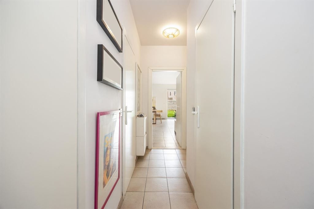 Gelijkvloers appartement met grote tuin foto 14