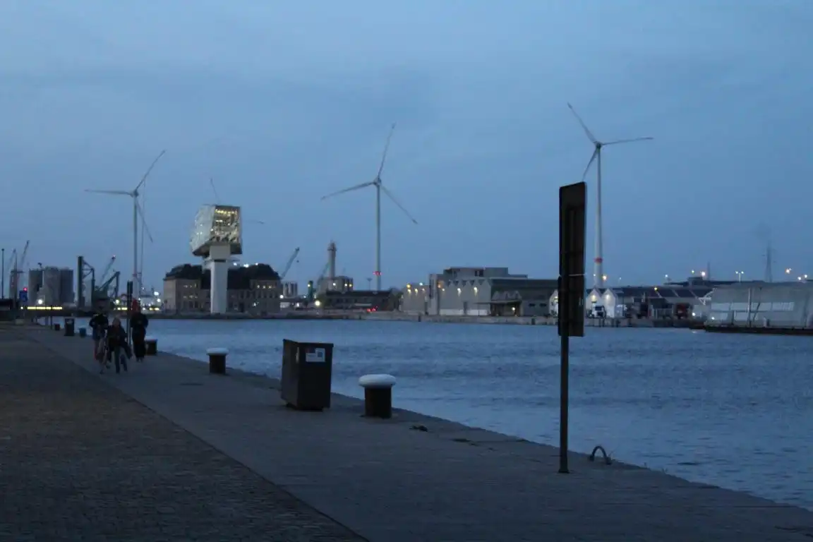 Bemeubeld appartement foto 19