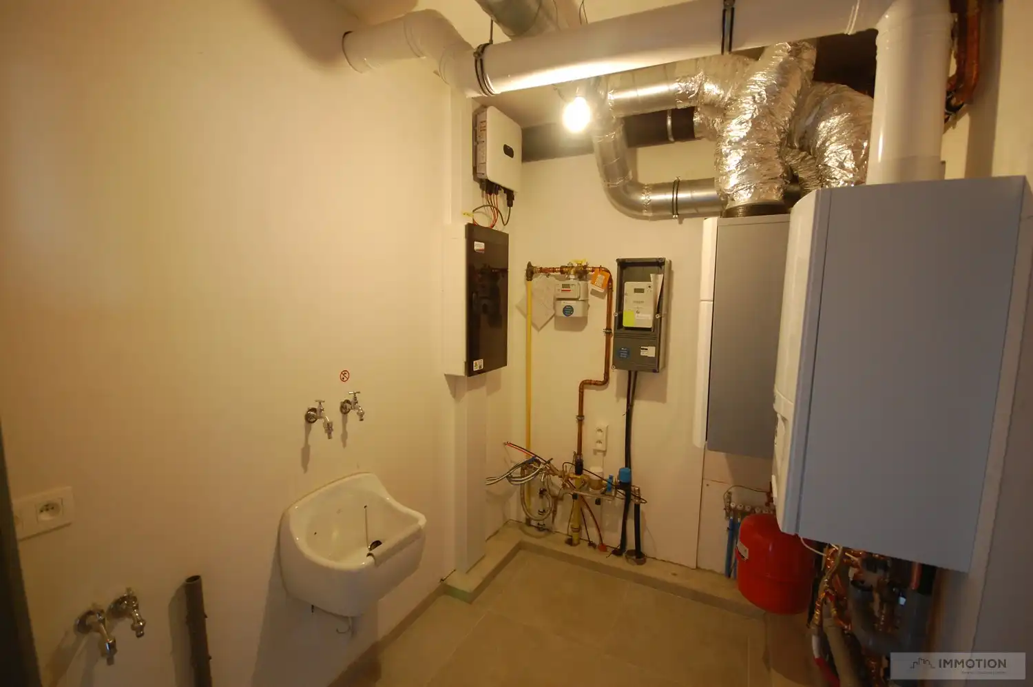 Instapklare nieuwbouw BEN-woning met terras en tuin foto 7