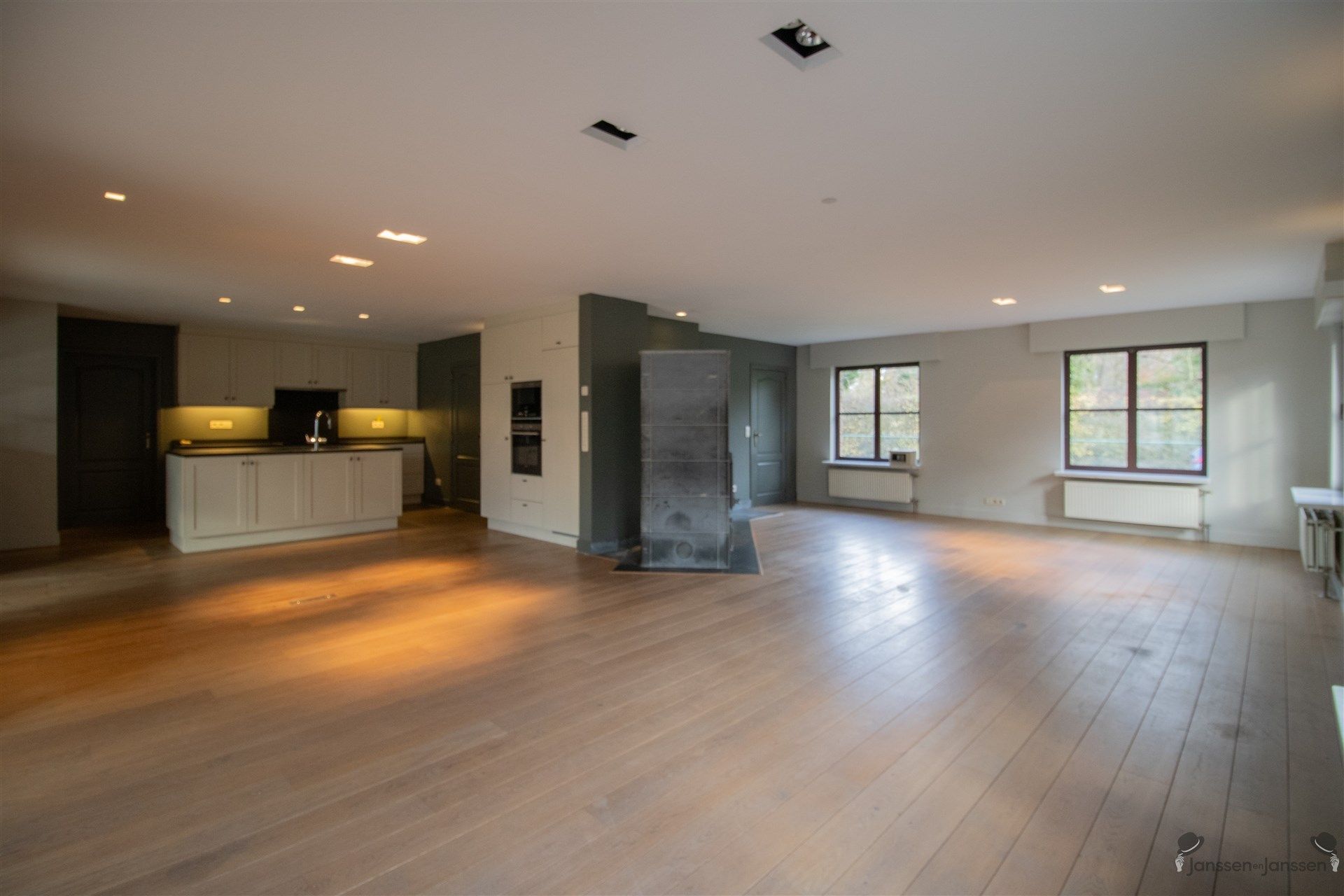 Rustig gelegen villa met min. 5 slaapkamers, ruime garage en zwembad op 1.876 m² foto 6