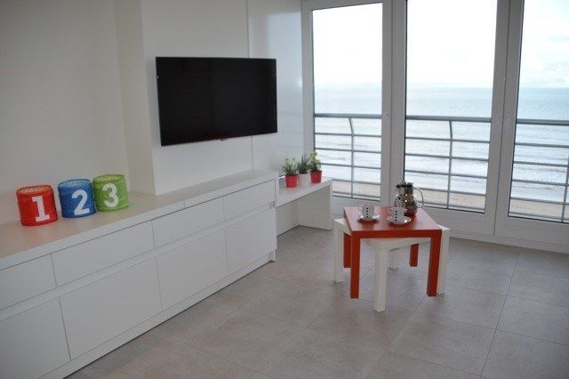 Luxueus afgewerkte studio op de Zeedijk van Middelkerke foto 11