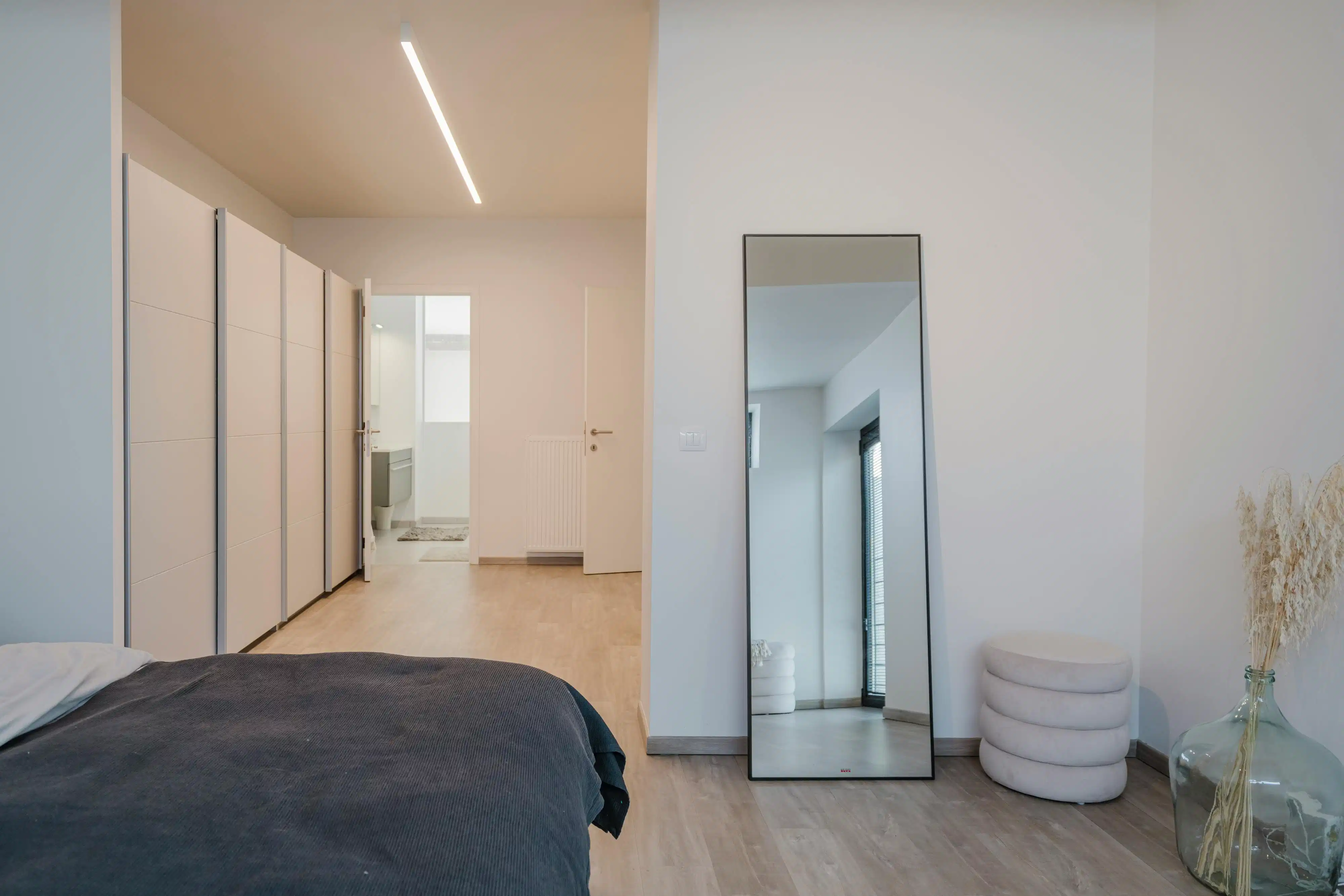 Architecturale woning met uniek loftgevoel in Kortrijk foto 12